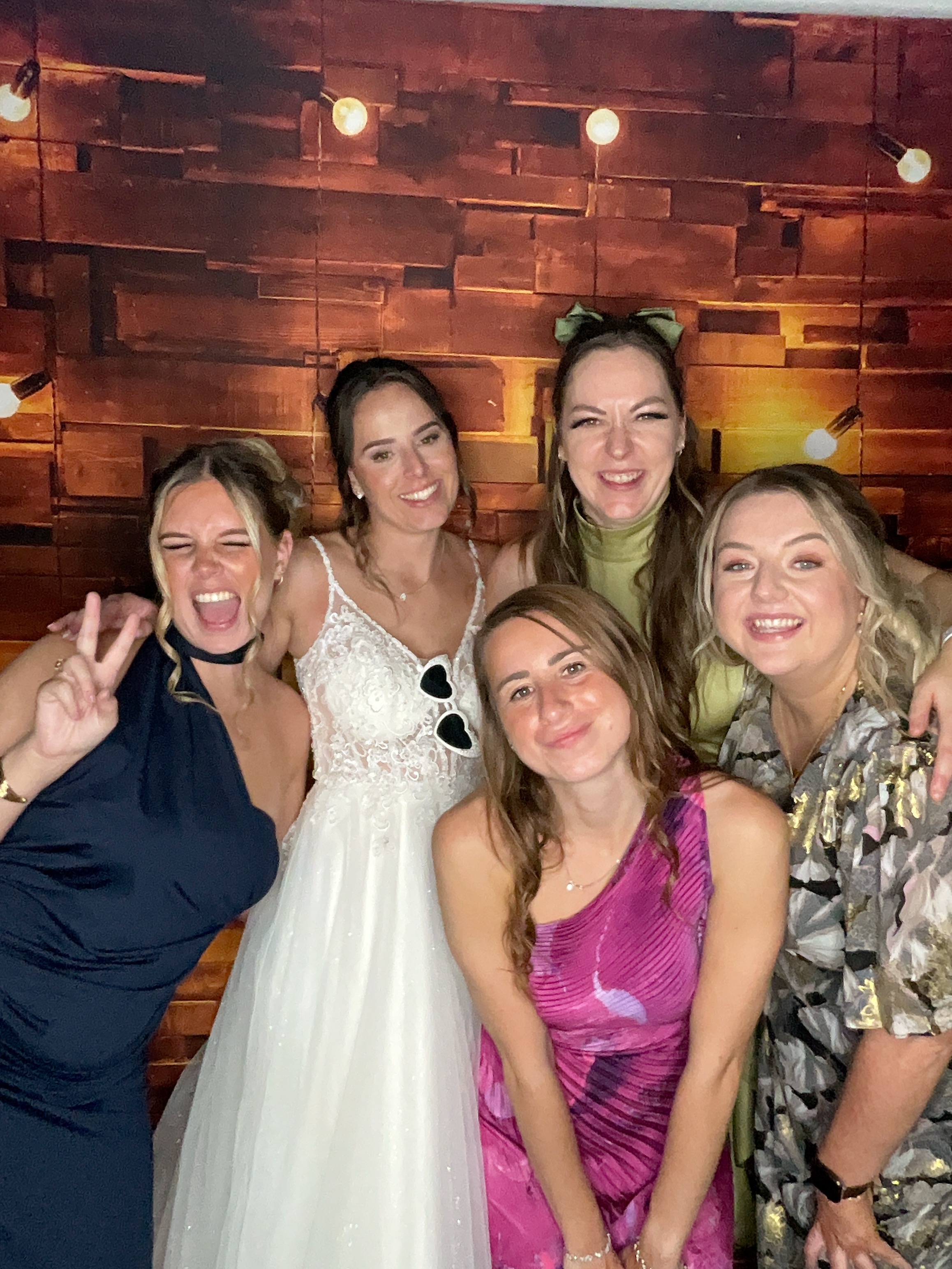 Thomas & Poppy  | View more photos from the event at gallery.magicimages.uk/u/MagicImages/Thomas-Poppy