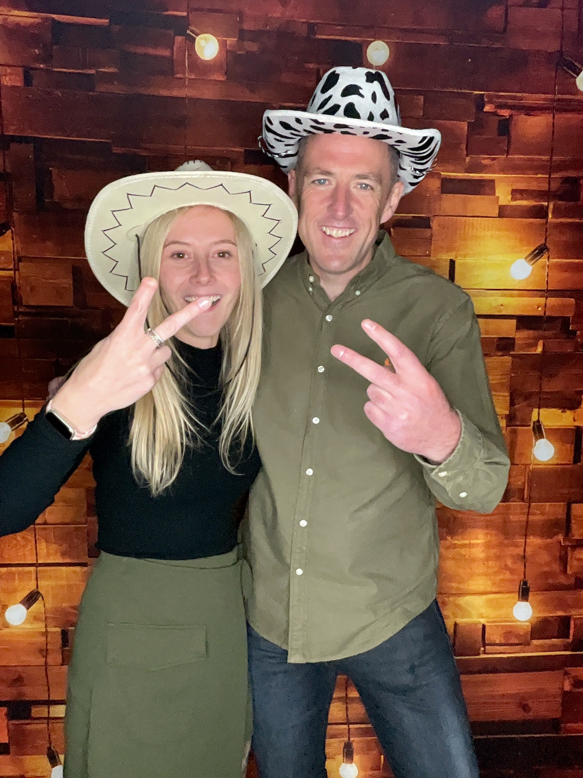 Thomas & Poppy  | View more photos from the event at gallery.magicimages.uk/u/MagicImages/Thomas-Poppy