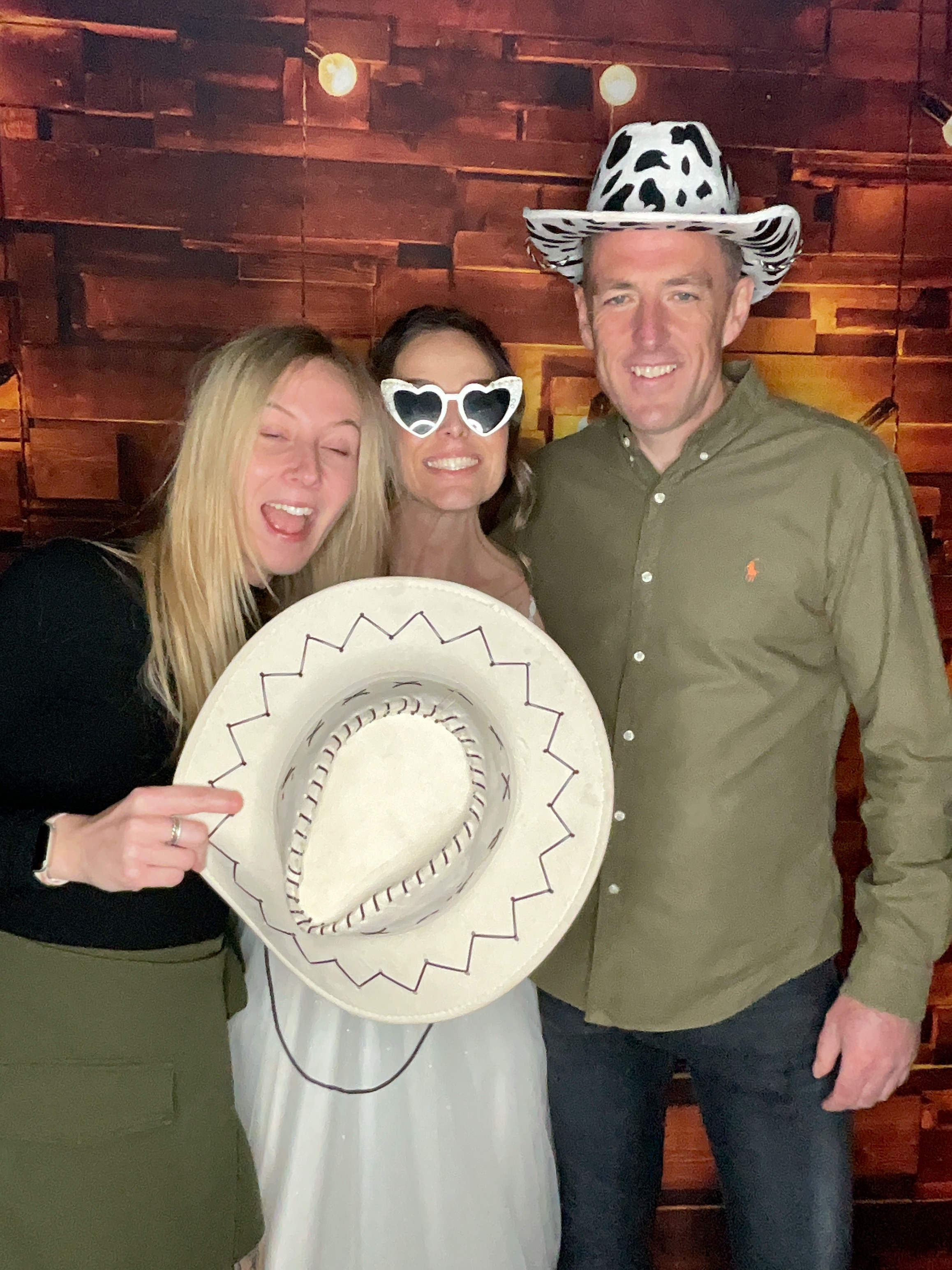 Thomas & Poppy  | View more photos from the event at gallery.magicimages.uk/u/MagicImages/Thomas-Poppy