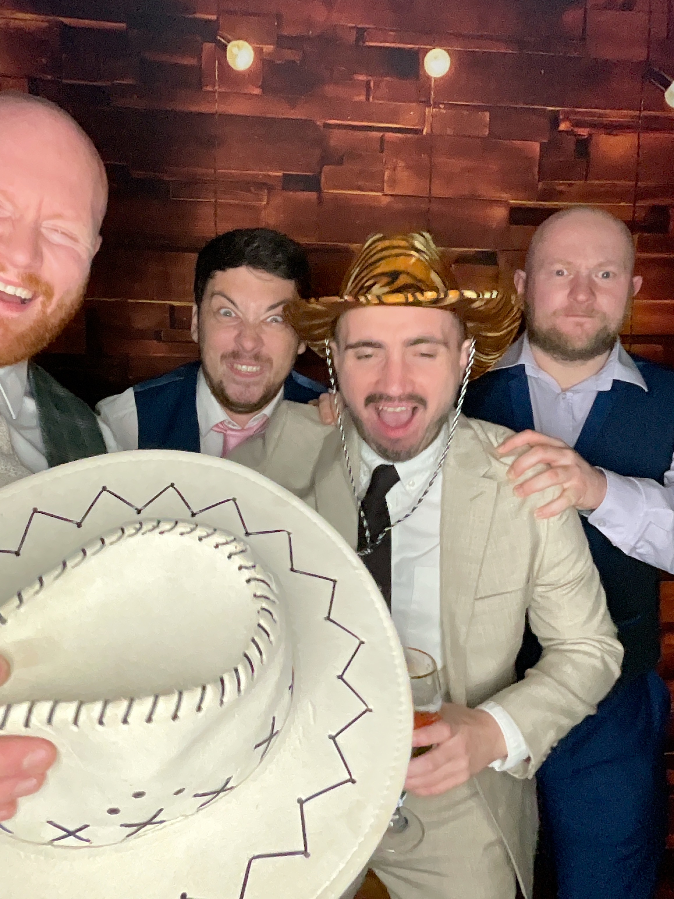 Thomas & Poppy  | View more photos from the event at gallery.magicimages.uk/u/MagicImages/Thomas-Poppy