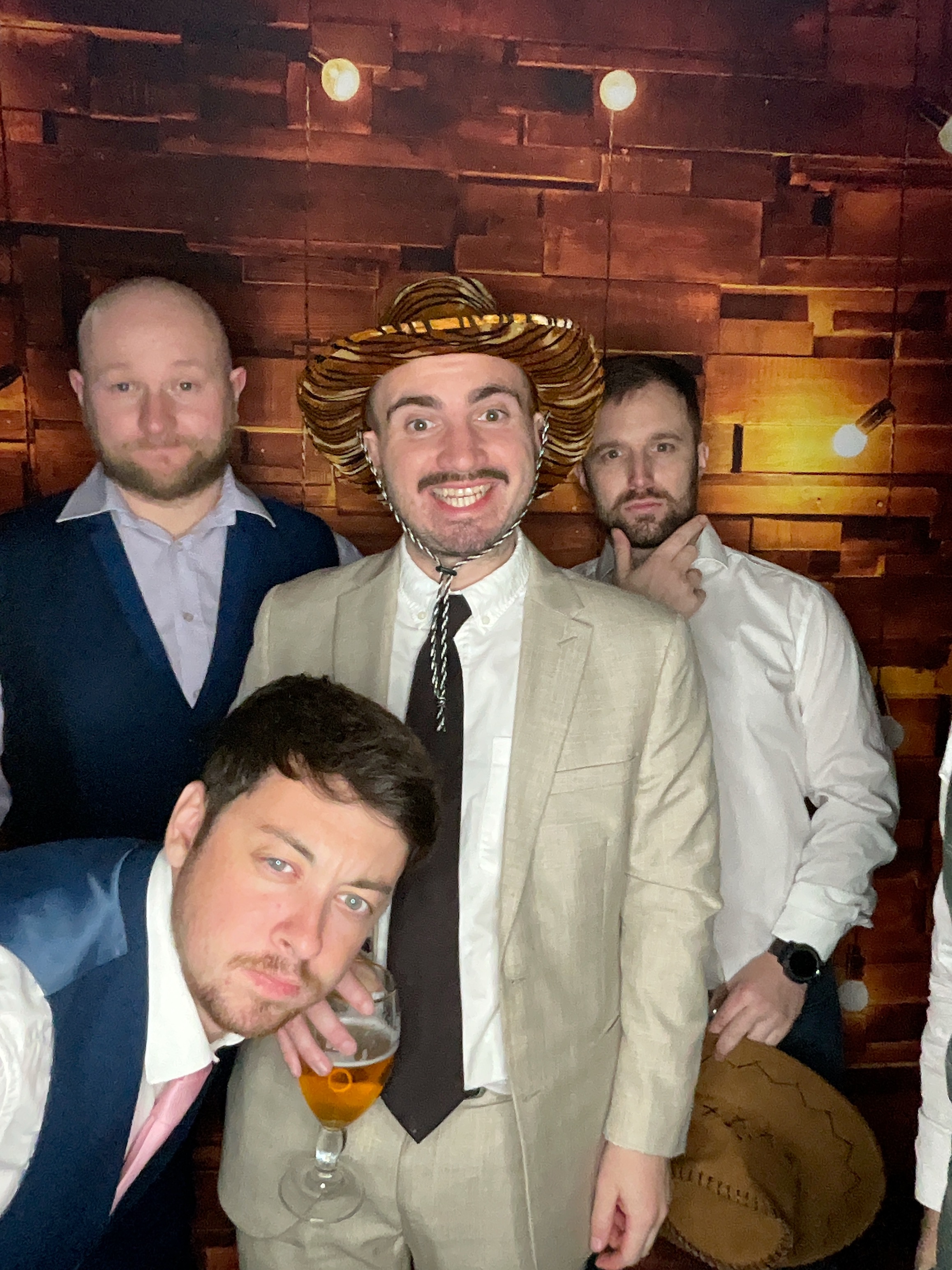 Thomas & Poppy  | View more photos from the event at gallery.magicimages.uk/u/MagicImages/Thomas-Poppy