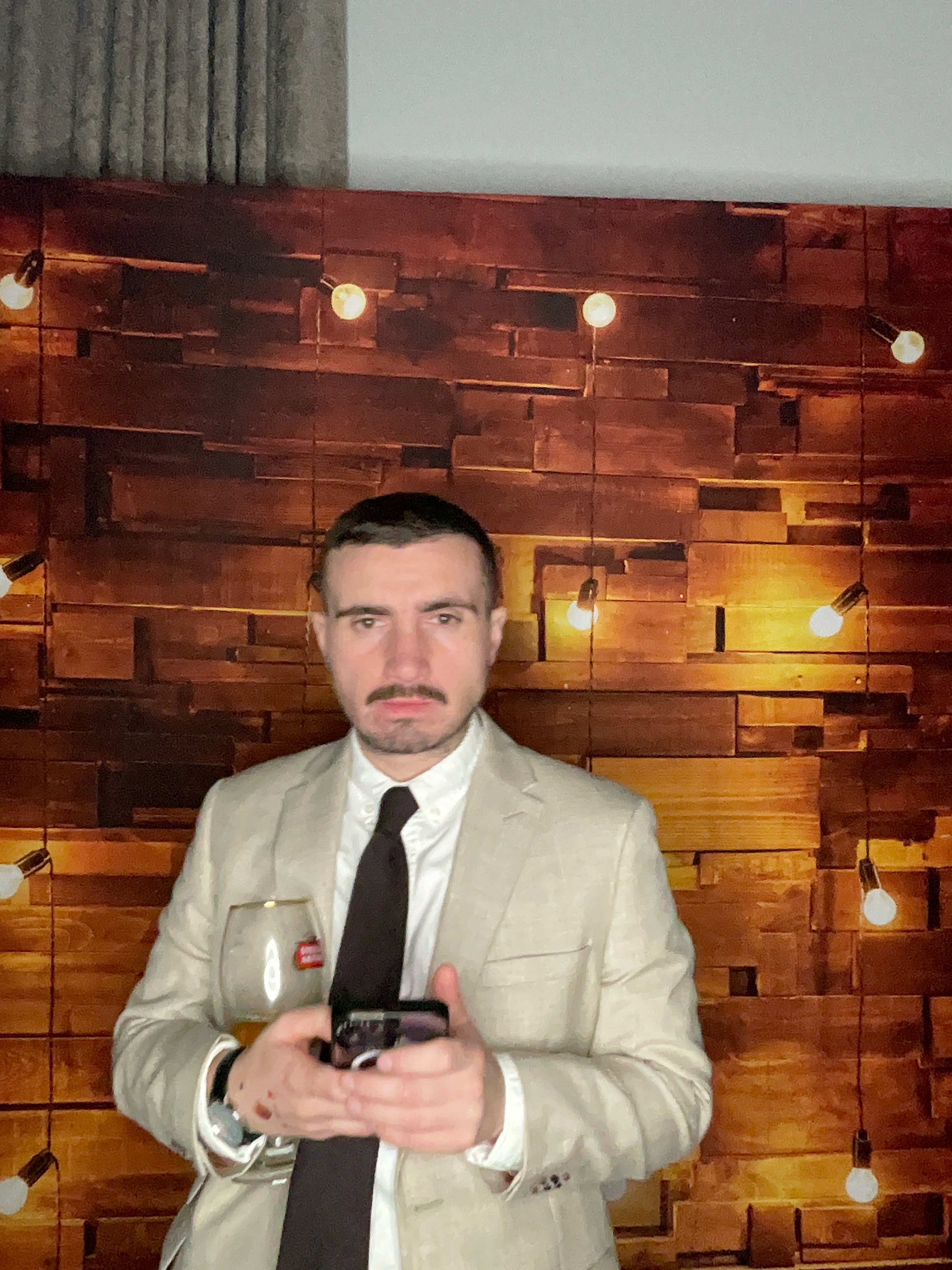 Thomas & Poppy  | View more photos from the event at gallery.magicimages.uk/u/MagicImages/Thomas-Poppy