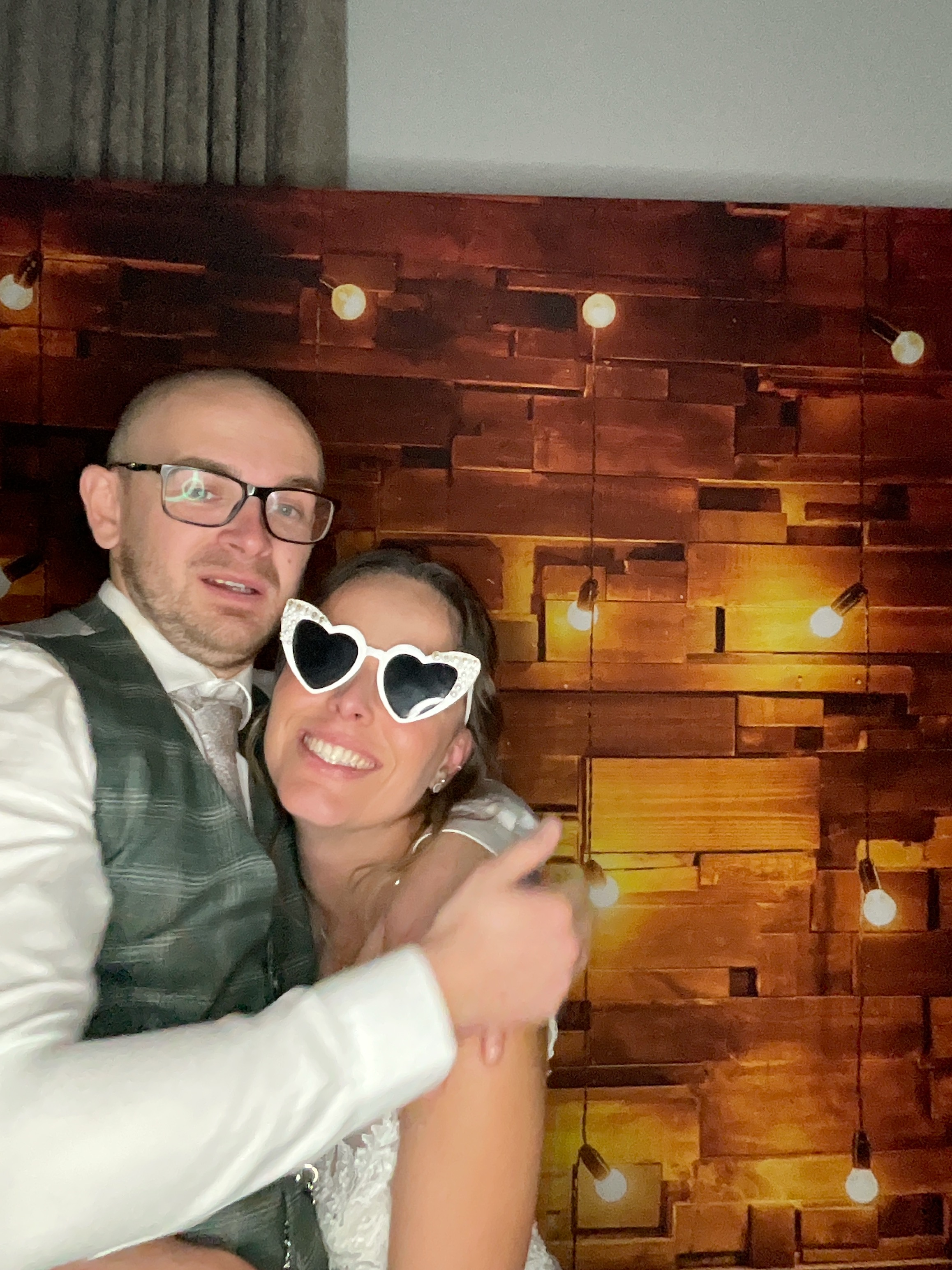 Thomas & Poppy  | View more photos from the event at gallery.magicimages.uk/u/MagicImages/Thomas-Poppy