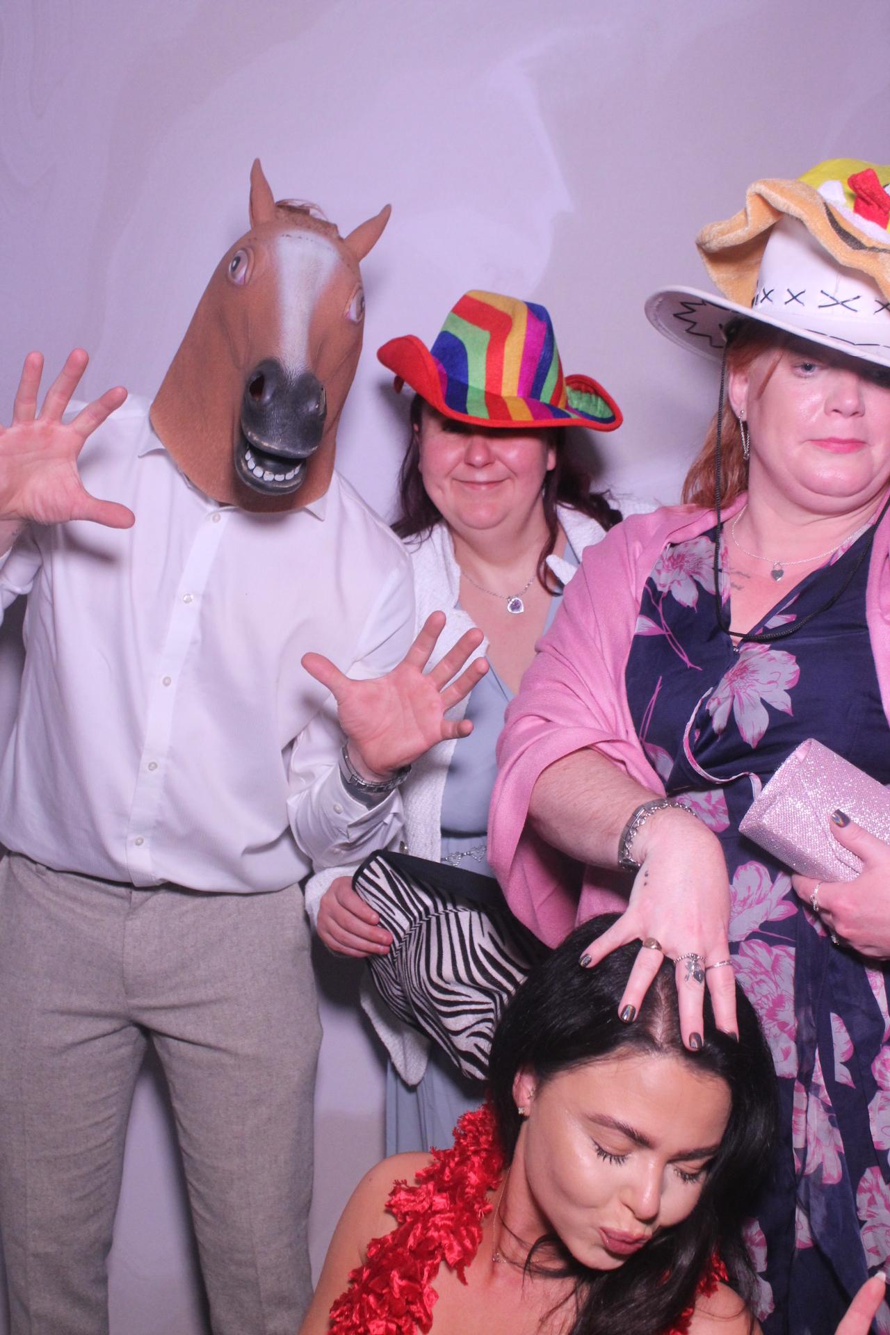 Tony & Sarah | View more photos from the event at gallery.magicimages.uk/u/MagicImages/Tony-Sarah