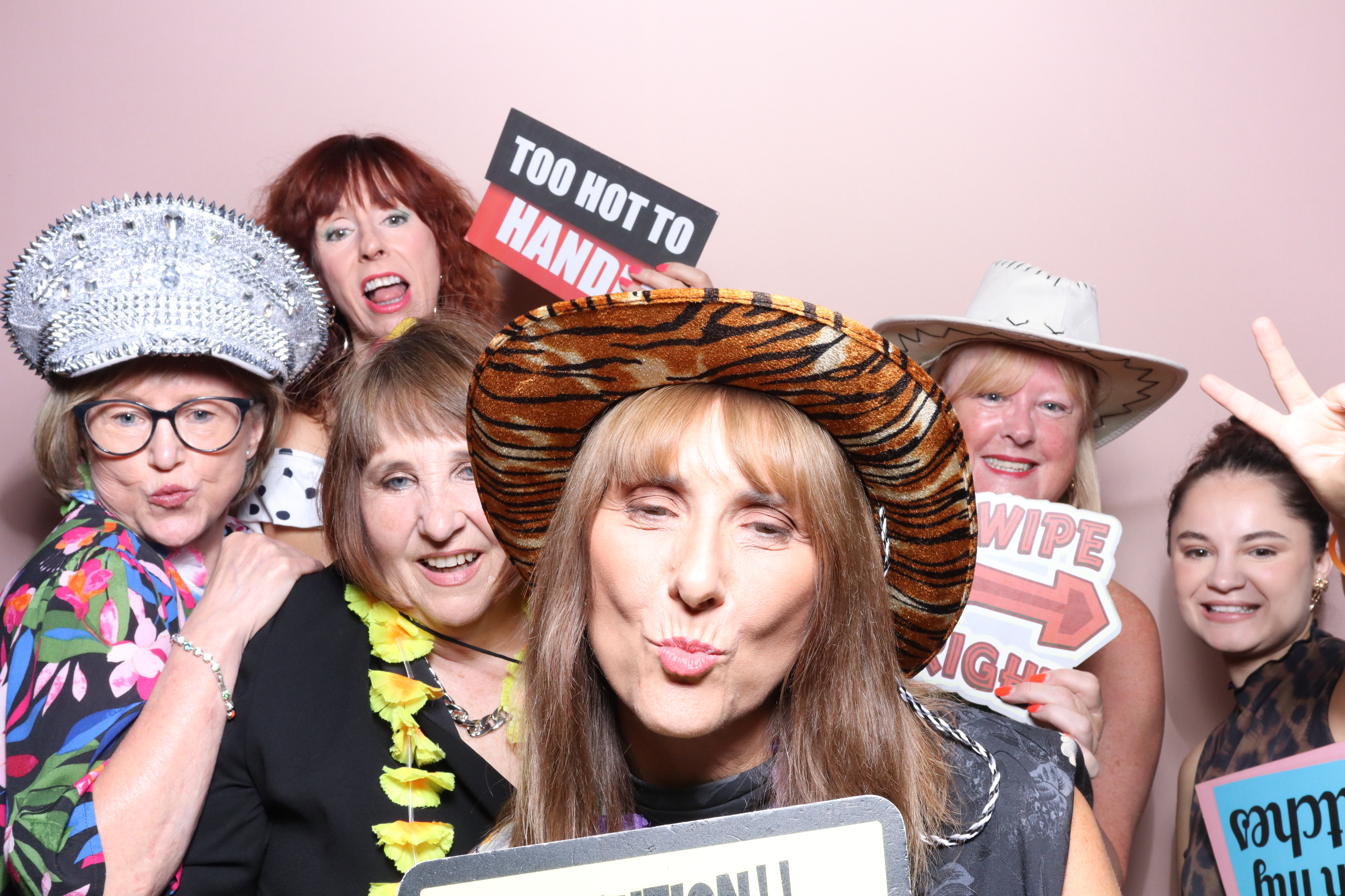 Tracy 60th Birthday  | View more photos from the event at gallery.magicimages.uk/u/MagicImages/Tracy-60th-Birthday