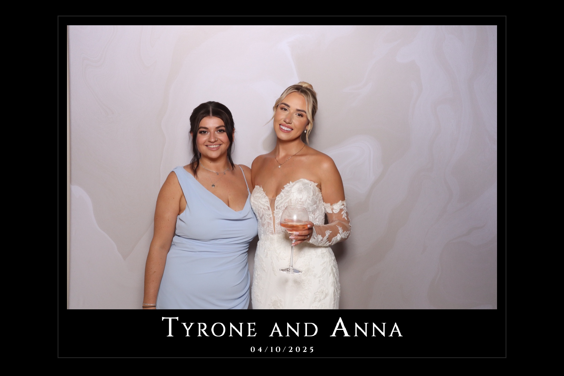 Tyrone and Anna | View more photos from the event at gallery.magicimages.uk/u/MagicImages/Tyrone-and-Anna