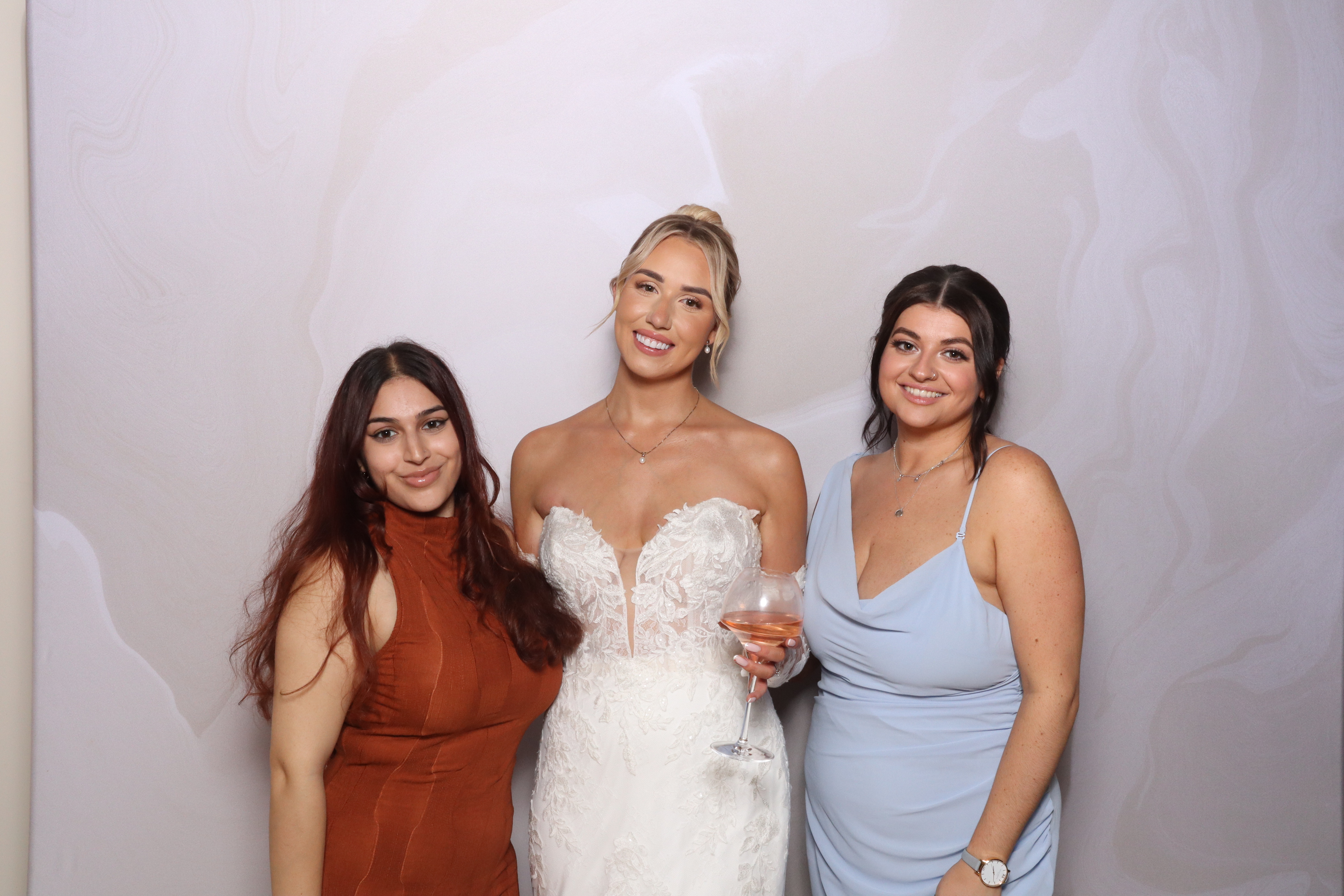 Tyrone and Anna | View more photos from the event at gallery.magicimages.uk/u/MagicImages/Tyrone-and-Anna