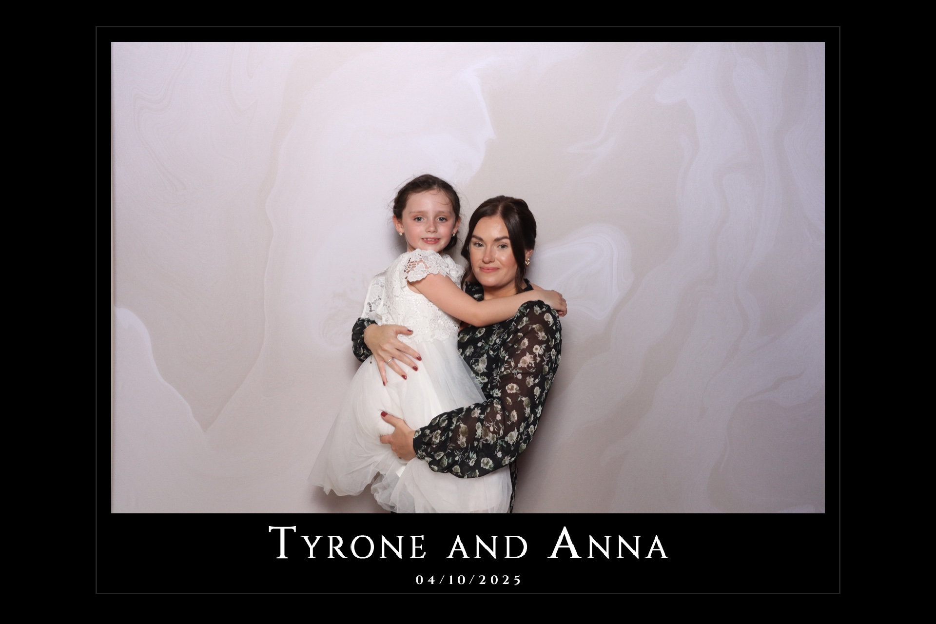 Tyrone and Anna | View more photos from the event at gallery.magicimages.uk/u/MagicImages/Tyrone-and-Anna