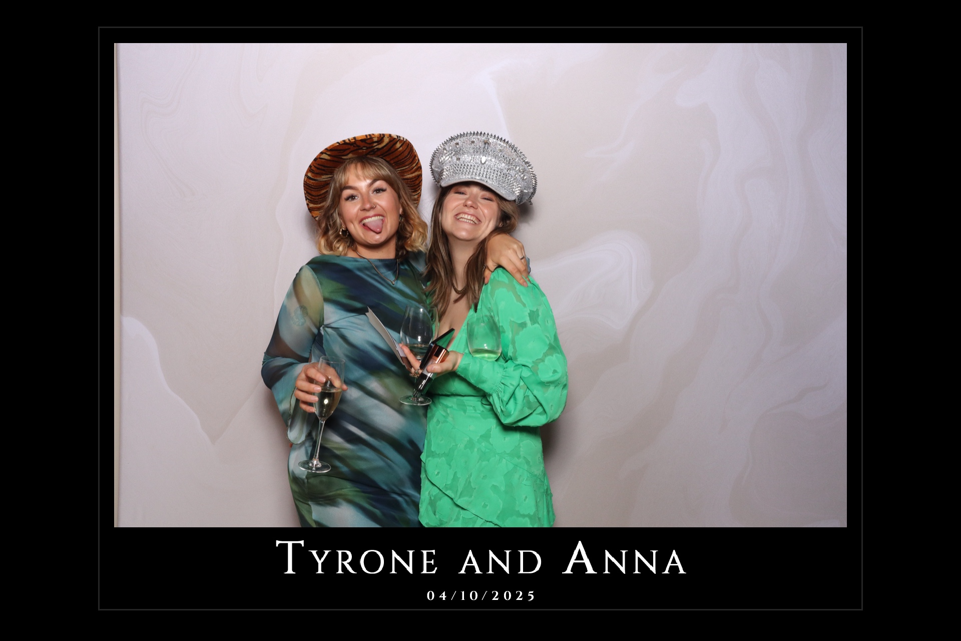 Tyrone and Anna | View more photos from the event at gallery.magicimages.uk/u/MagicImages/Tyrone-and-Anna