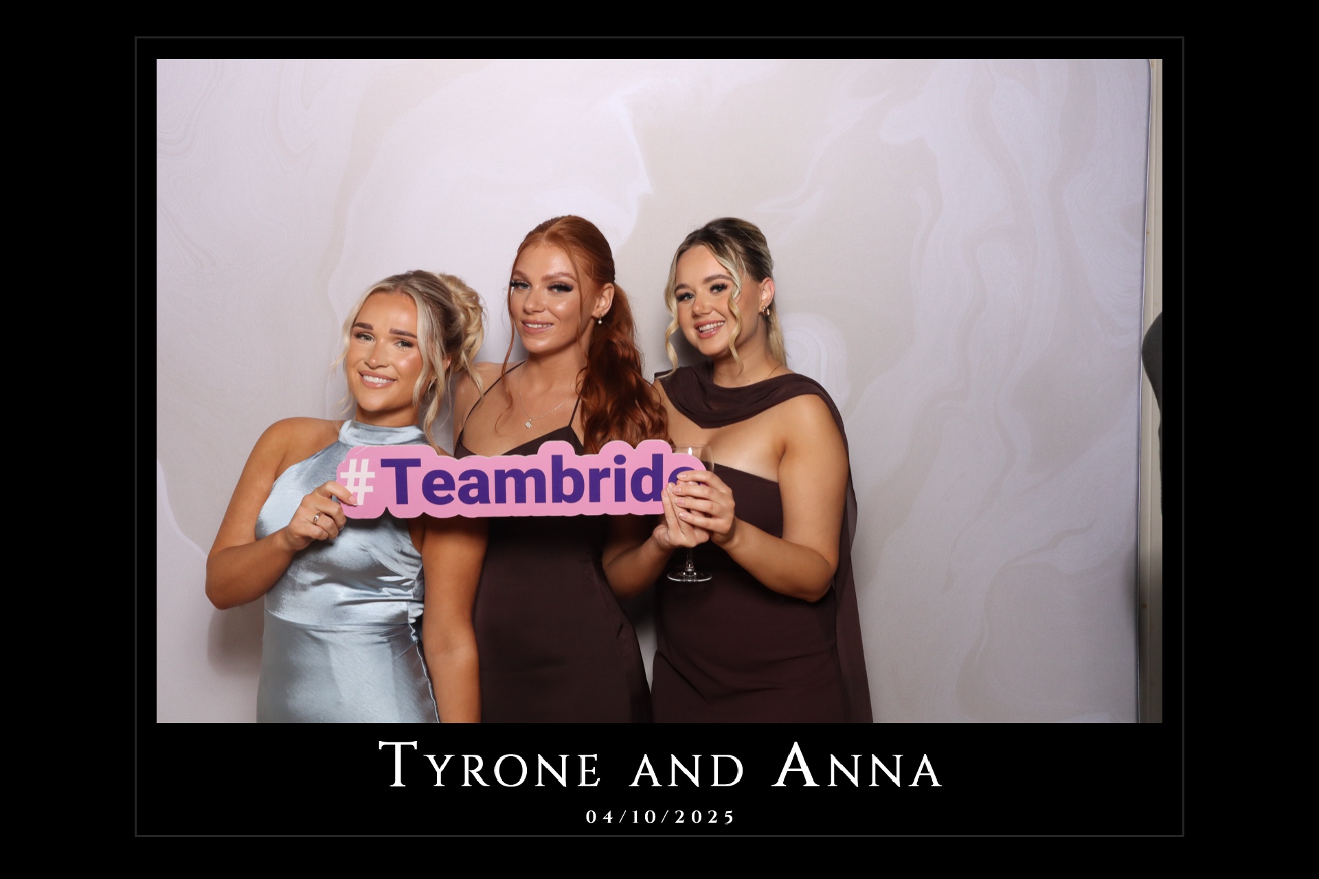 Tyrone and Anna | View more photos from the event at gallery.magicimages.uk/u/MagicImages/Tyrone-and-Anna