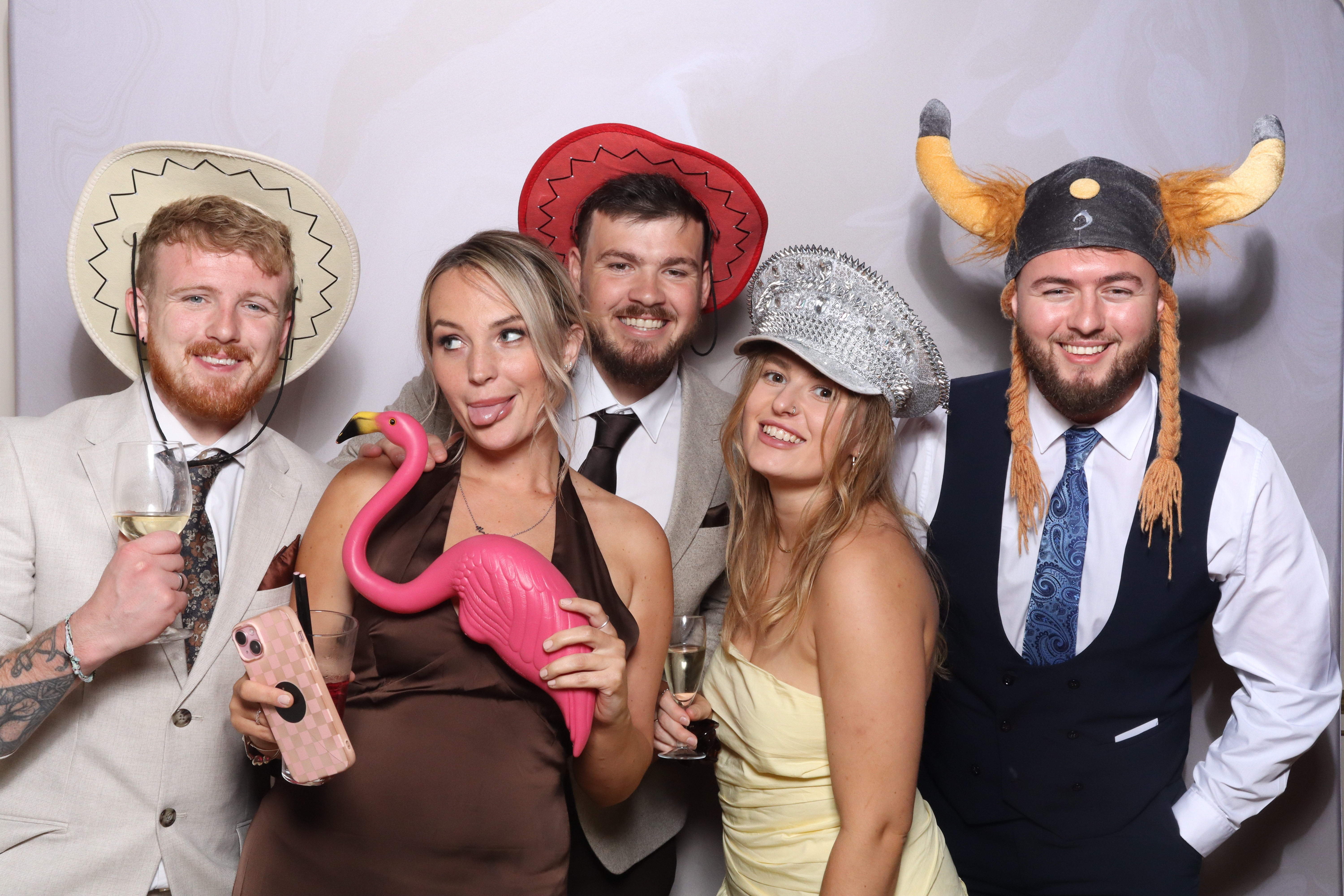 Tyrone and Anna | View more photos from the event at gallery.magicimages.uk/u/MagicImages/Tyrone-and-Anna