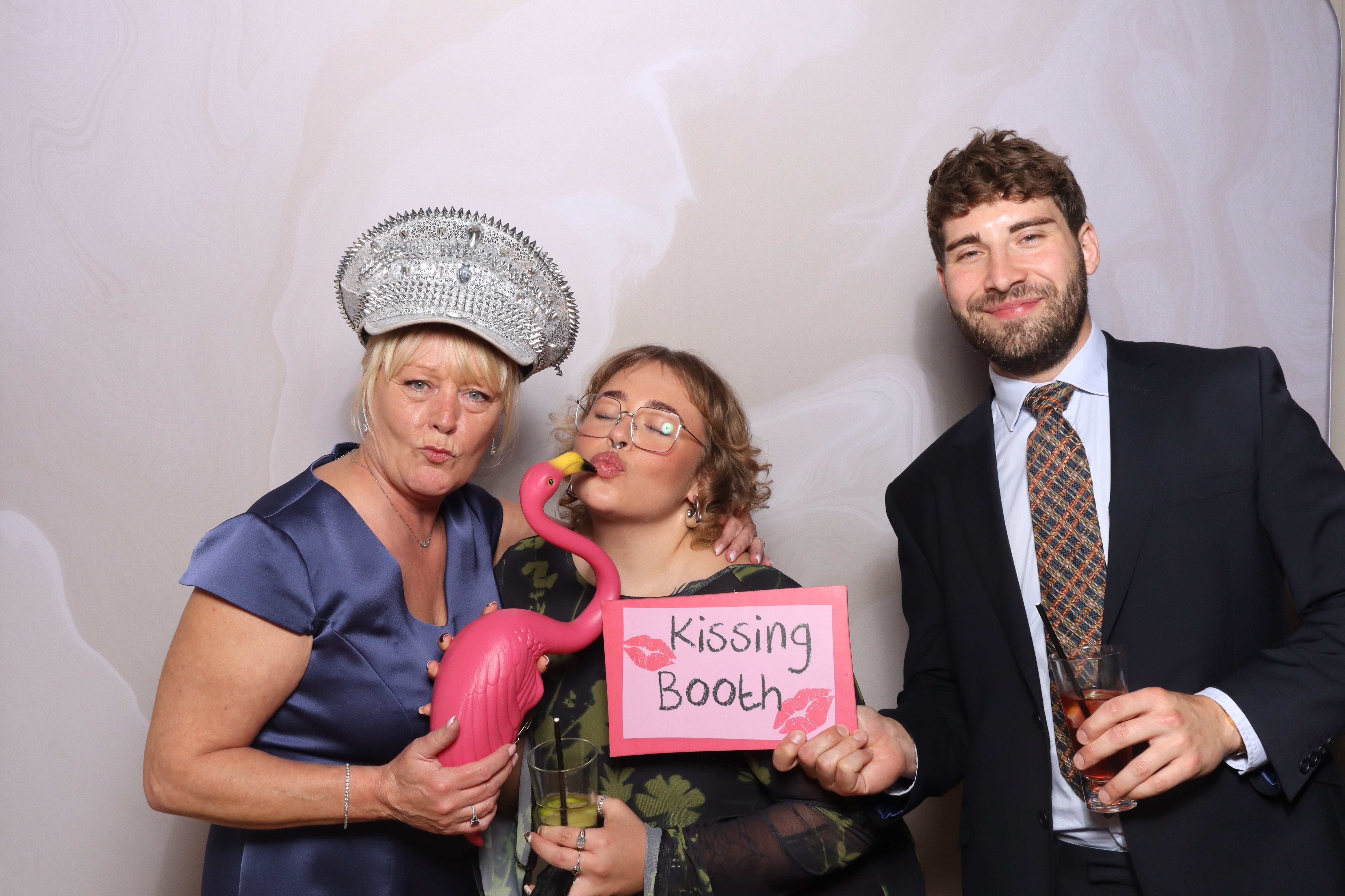 Tyrone and Anna | View more photos from the event at gallery.magicimages.uk/u/MagicImages/Tyrone-and-Anna