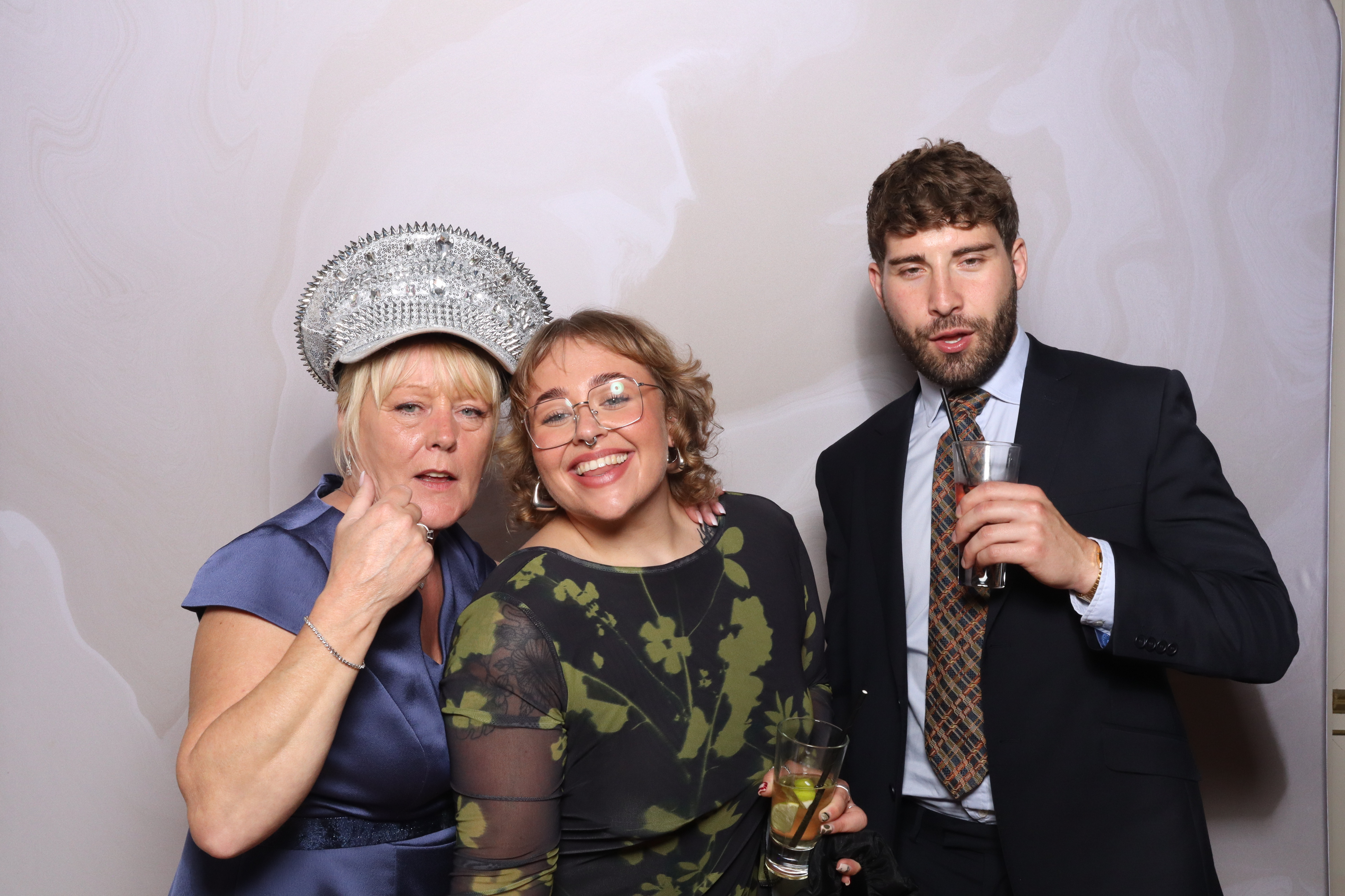 Tyrone and Anna | View more photos from the event at gallery.magicimages.uk/u/MagicImages/Tyrone-and-Anna