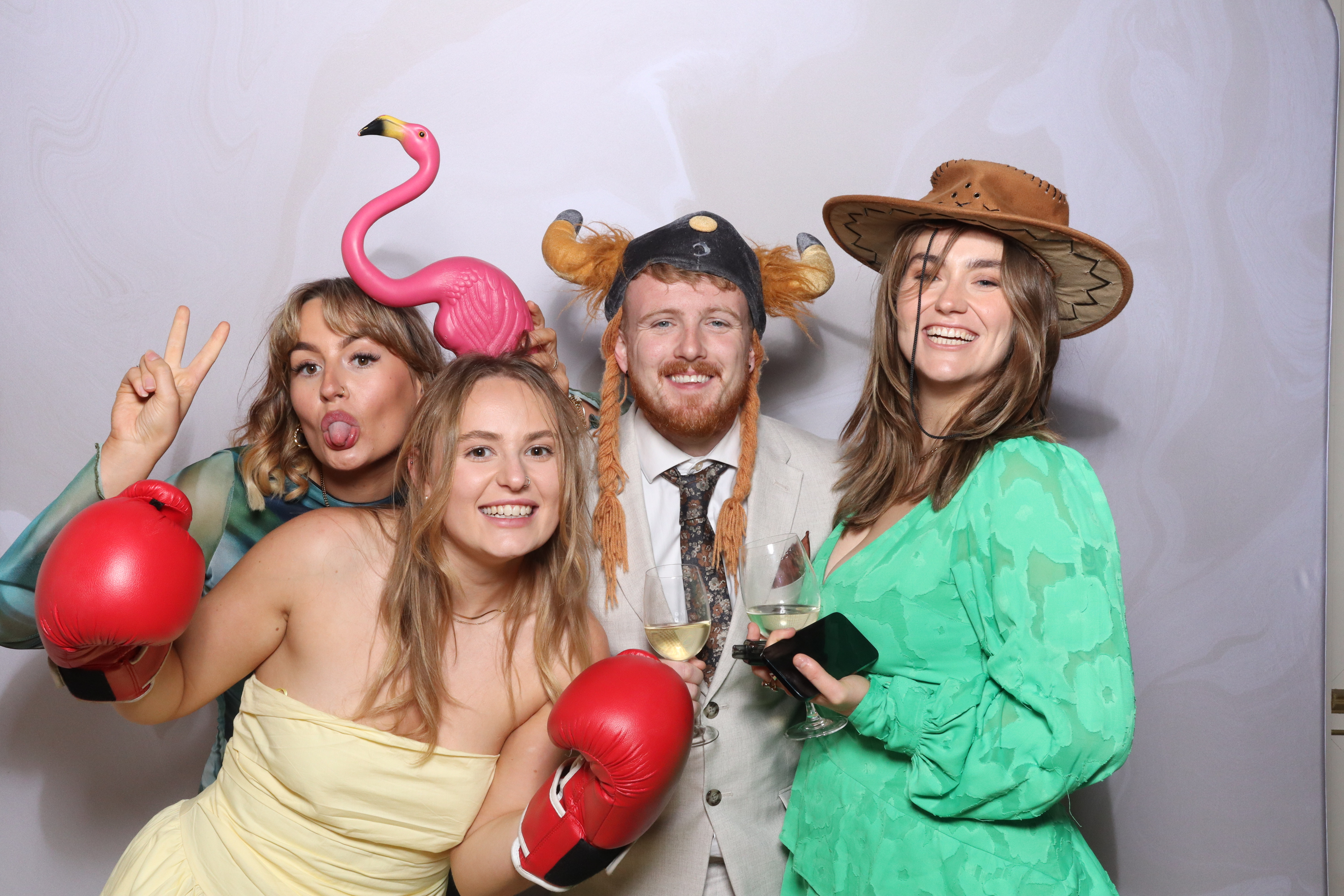 Tyrone and Anna | View more photos from the event at gallery.magicimages.uk/u/MagicImages/Tyrone-and-Anna