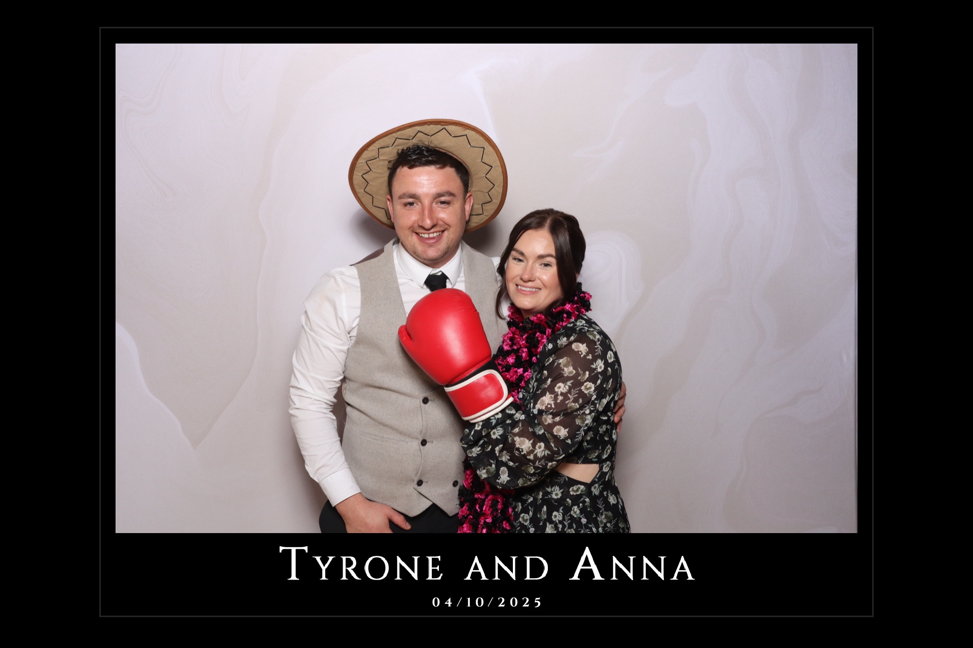 Tyrone and Anna | View more photos from the event at gallery.magicimages.uk/u/MagicImages/Tyrone-and-Anna