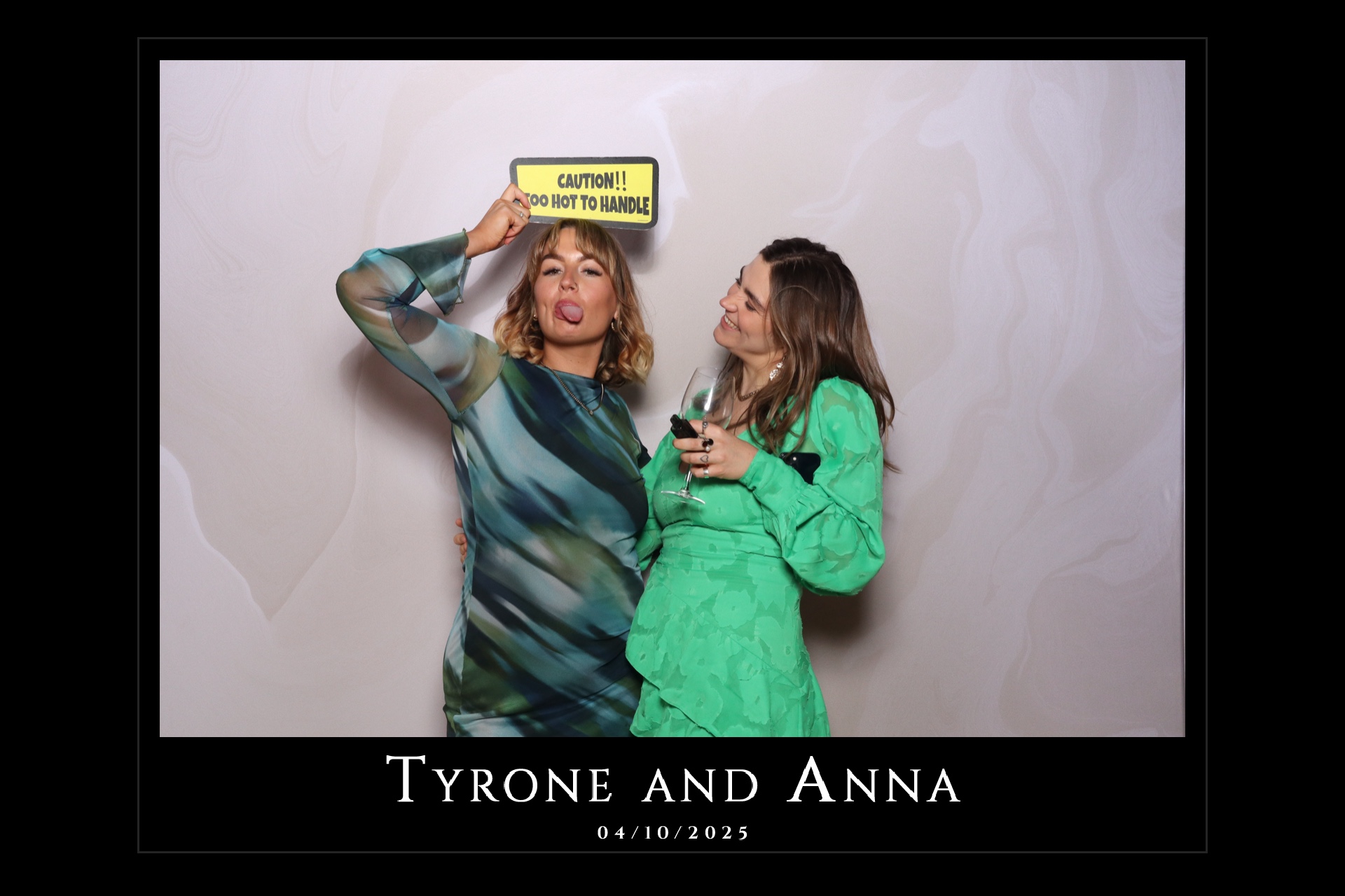 Tyrone and Anna | View more photos from the event at gallery.magicimages.uk/u/MagicImages/Tyrone-and-Anna