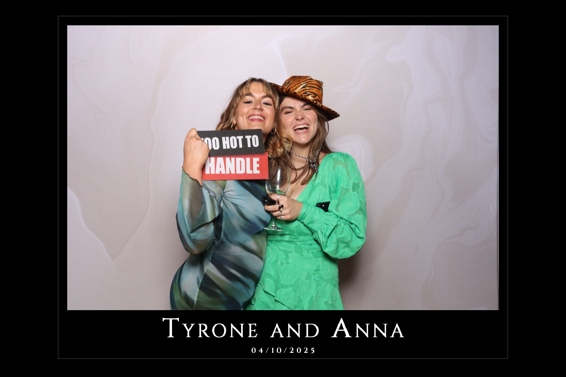 Tyrone and Anna | View more photos from the event at gallery.magicimages.uk/u/MagicImages/Tyrone-and-Anna