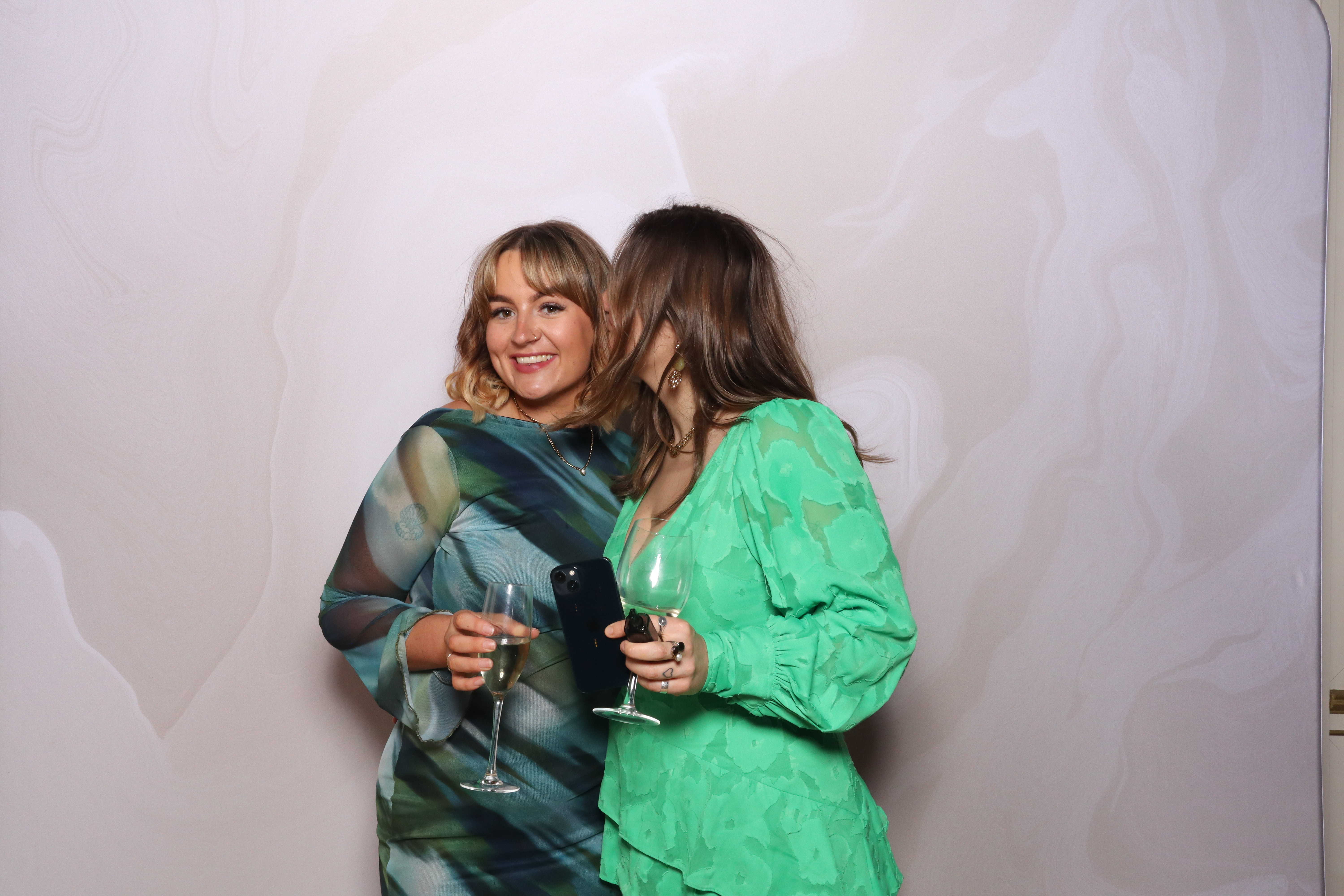 Tyrone and Anna | View more photos from the event at gallery.magicimages.uk/u/MagicImages/Tyrone-and-Anna