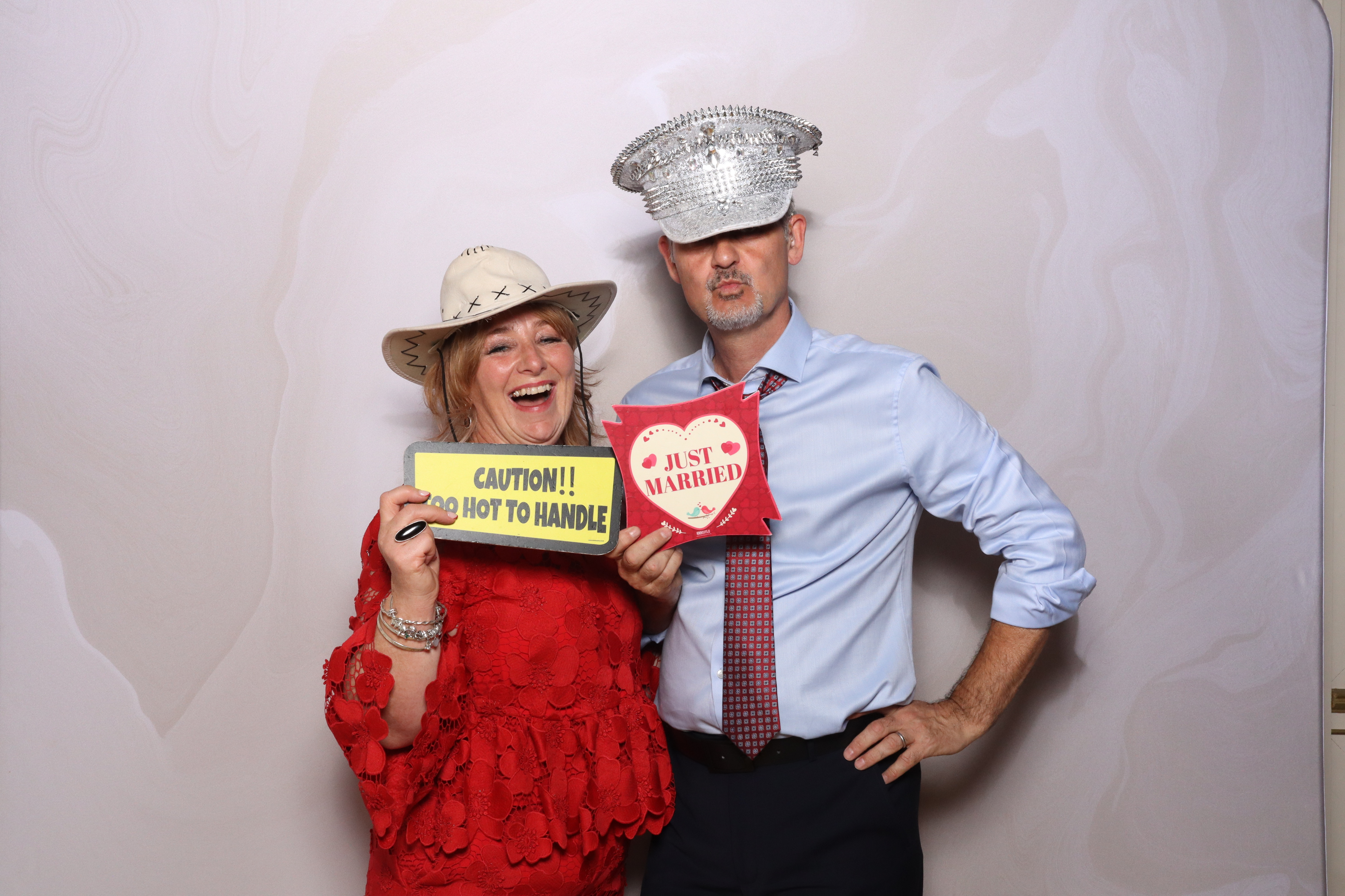 Tyrone and Anna | View more photos from the event at gallery.magicimages.uk/u/MagicImages/Tyrone-and-Anna