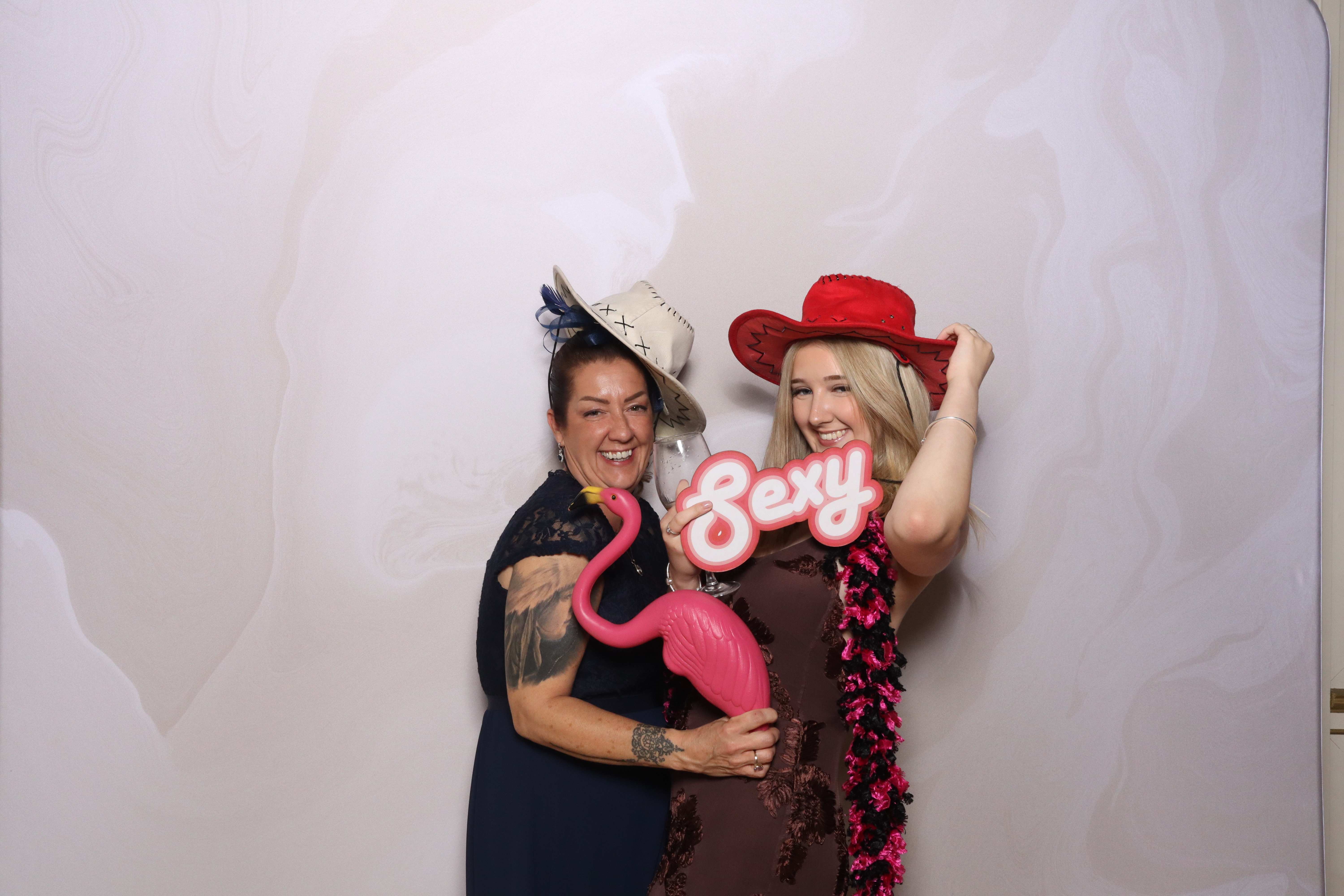 Tyrone and Anna | View more photos from the event at gallery.magicimages.uk/u/MagicImages/Tyrone-and-Anna