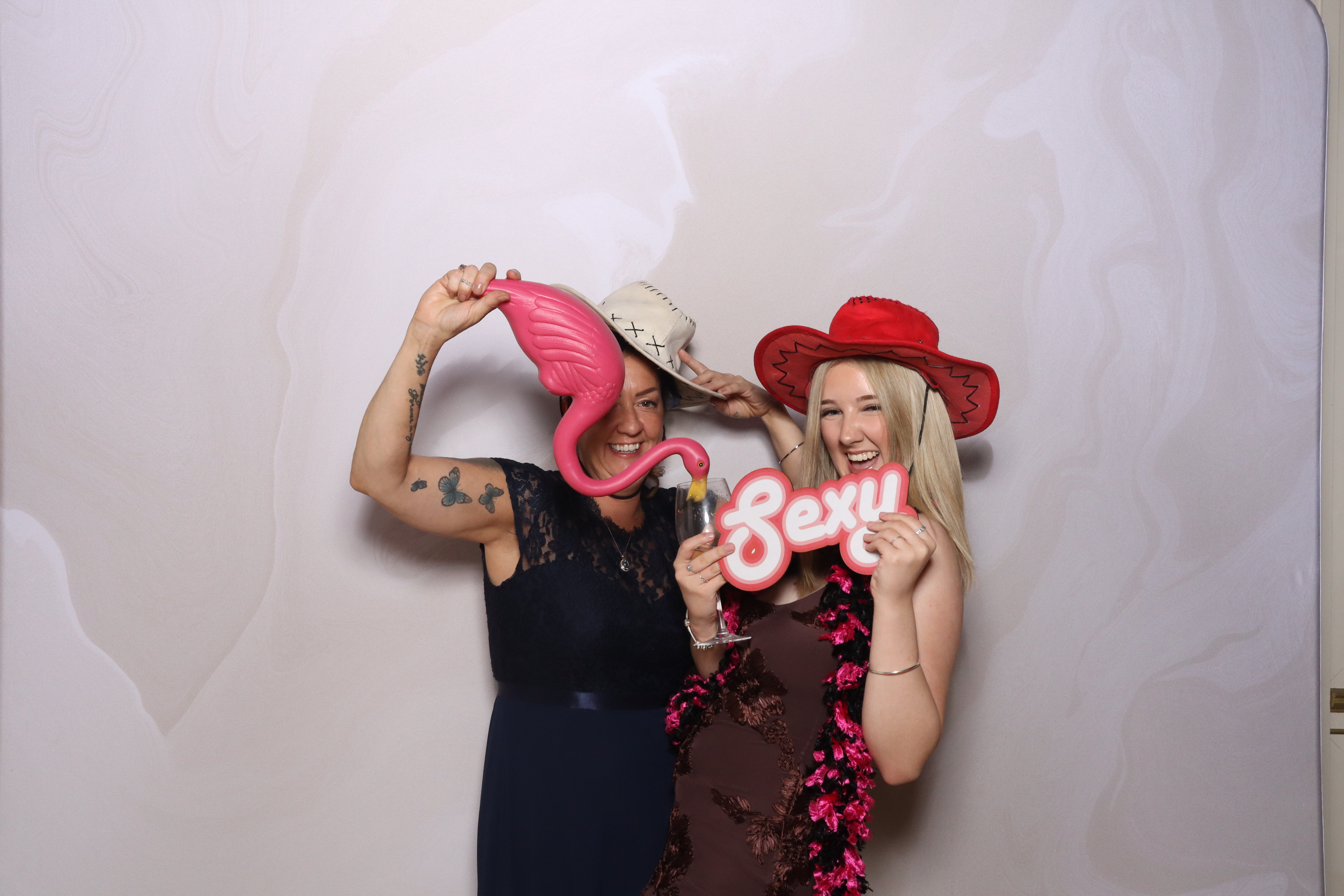 Tyrone and Anna | View more photos from the event at gallery.magicimages.uk/u/MagicImages/Tyrone-and-Anna