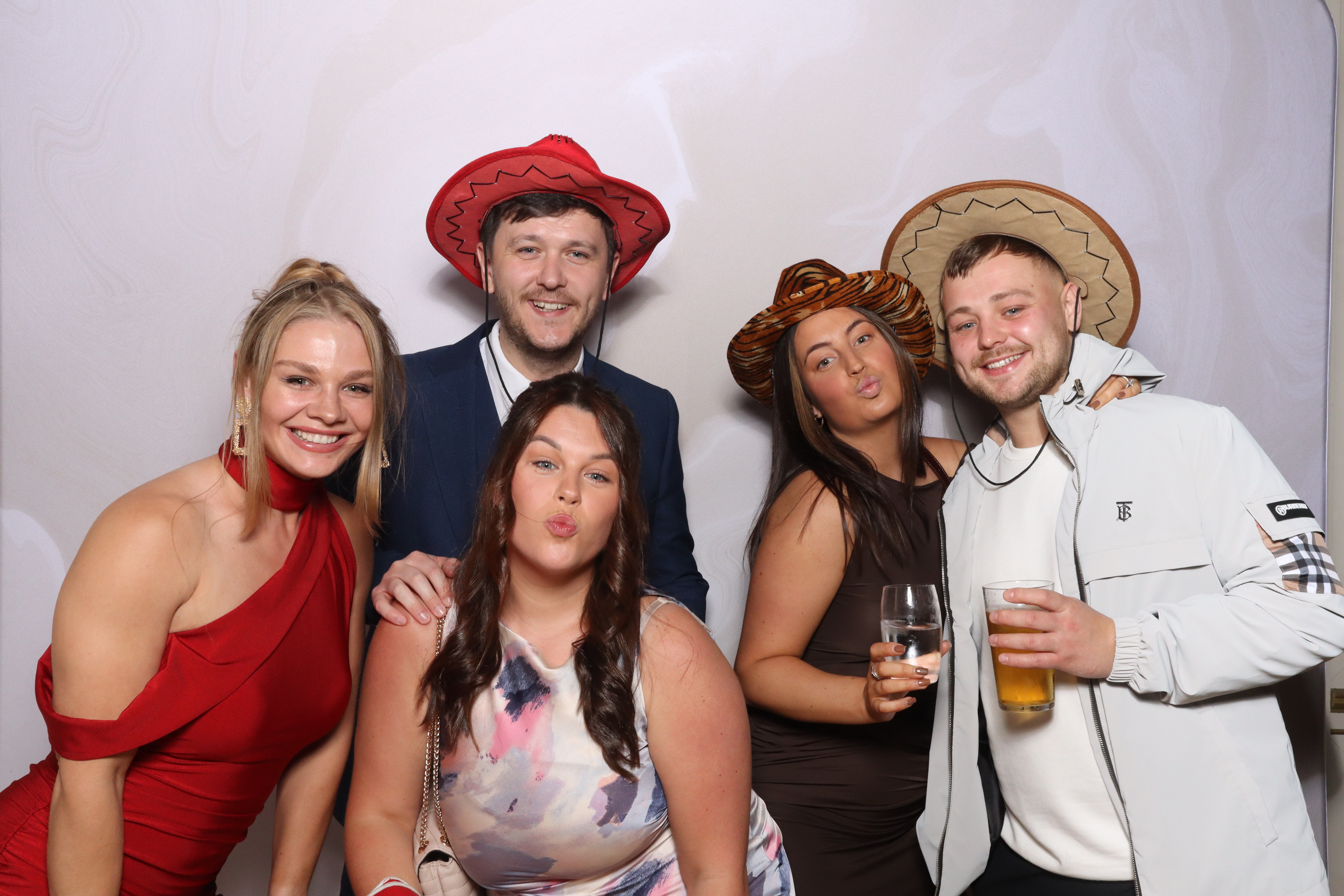 Tyrone and Anna | View more photos from the event at gallery.magicimages.uk/u/MagicImages/Tyrone-and-Anna