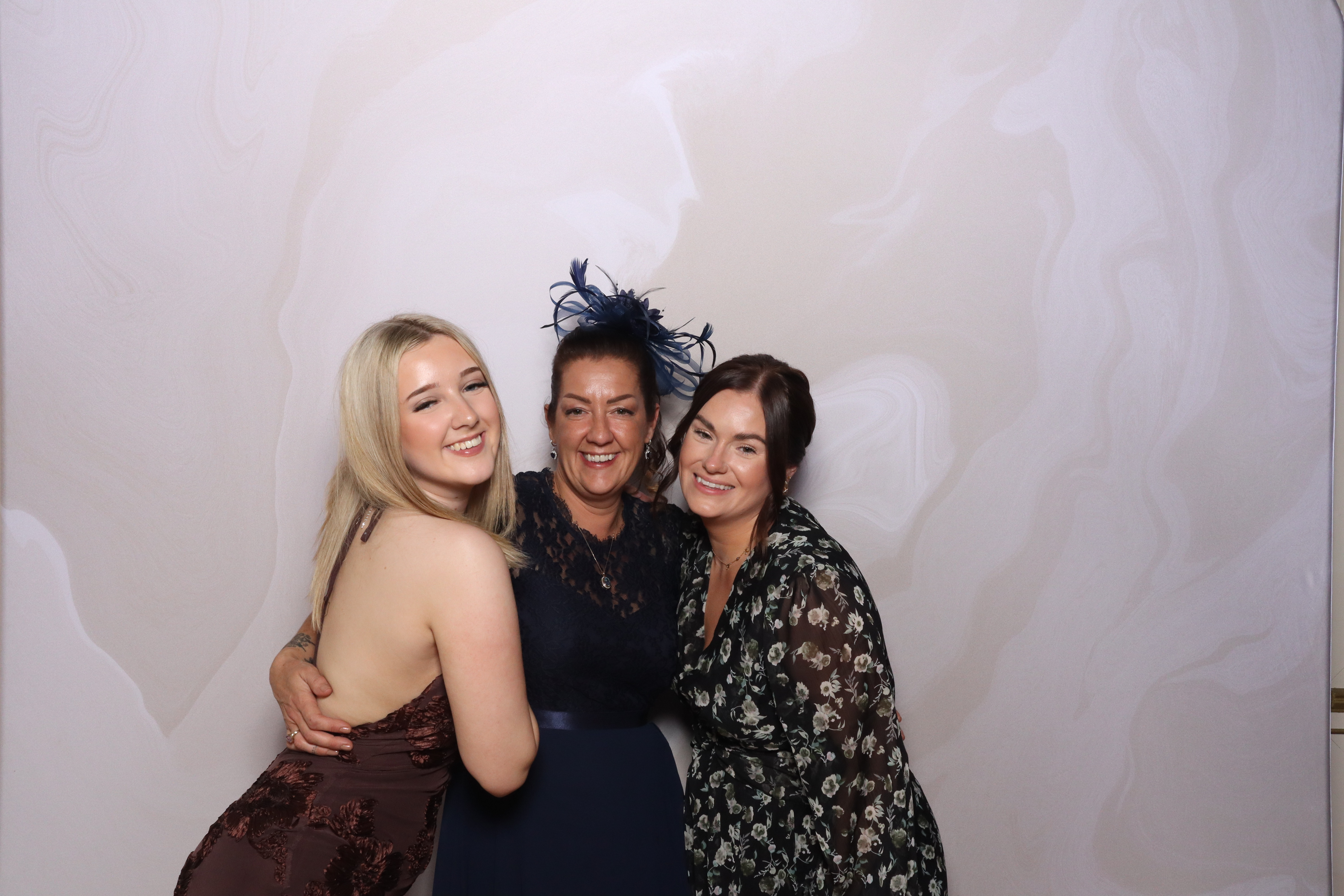 Tyrone and Anna | View more photos from the event at gallery.magicimages.uk/u/MagicImages/Tyrone-and-Anna