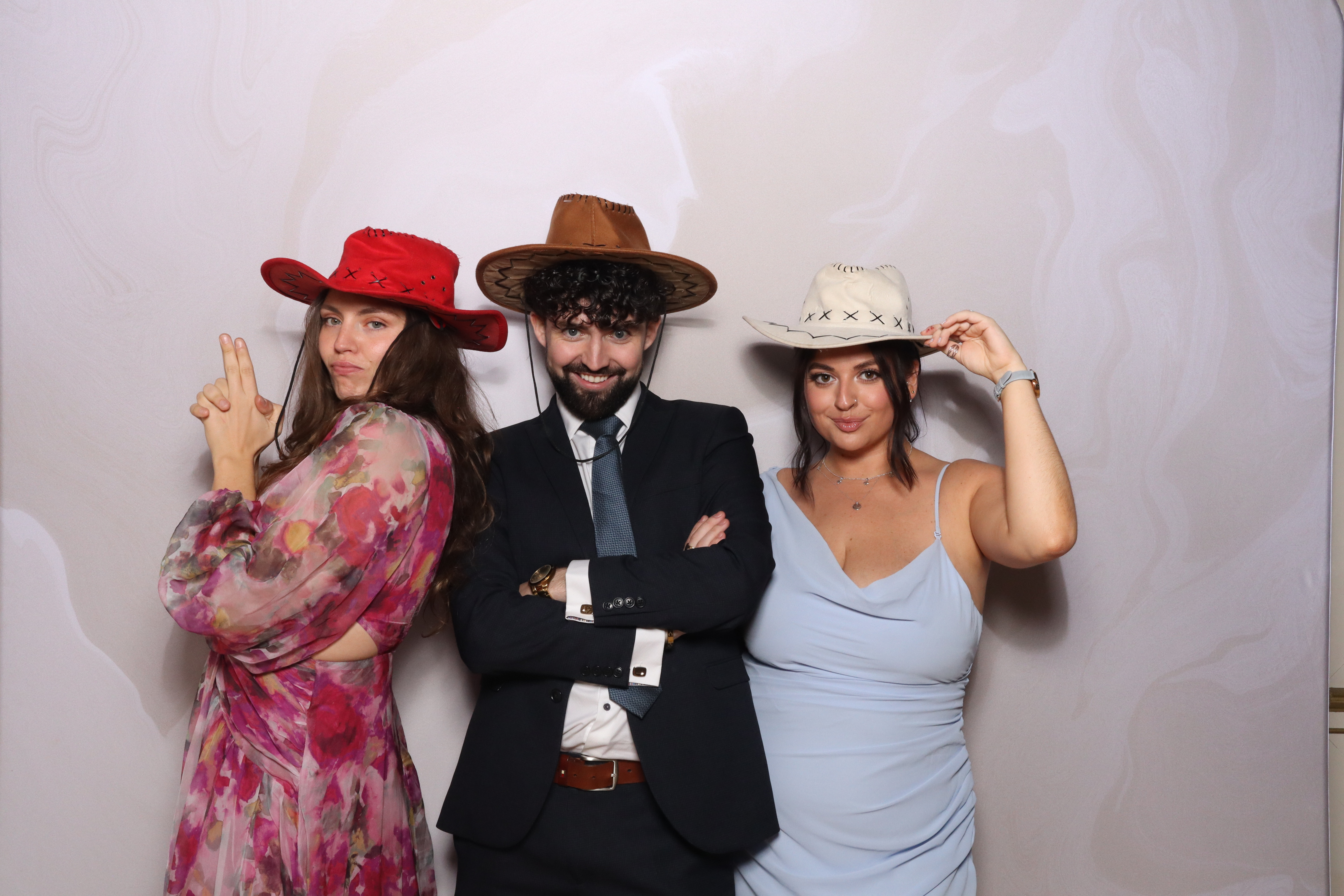 Tyrone and Anna | View more photos from the event at gallery.magicimages.uk/u/MagicImages/Tyrone-and-Anna