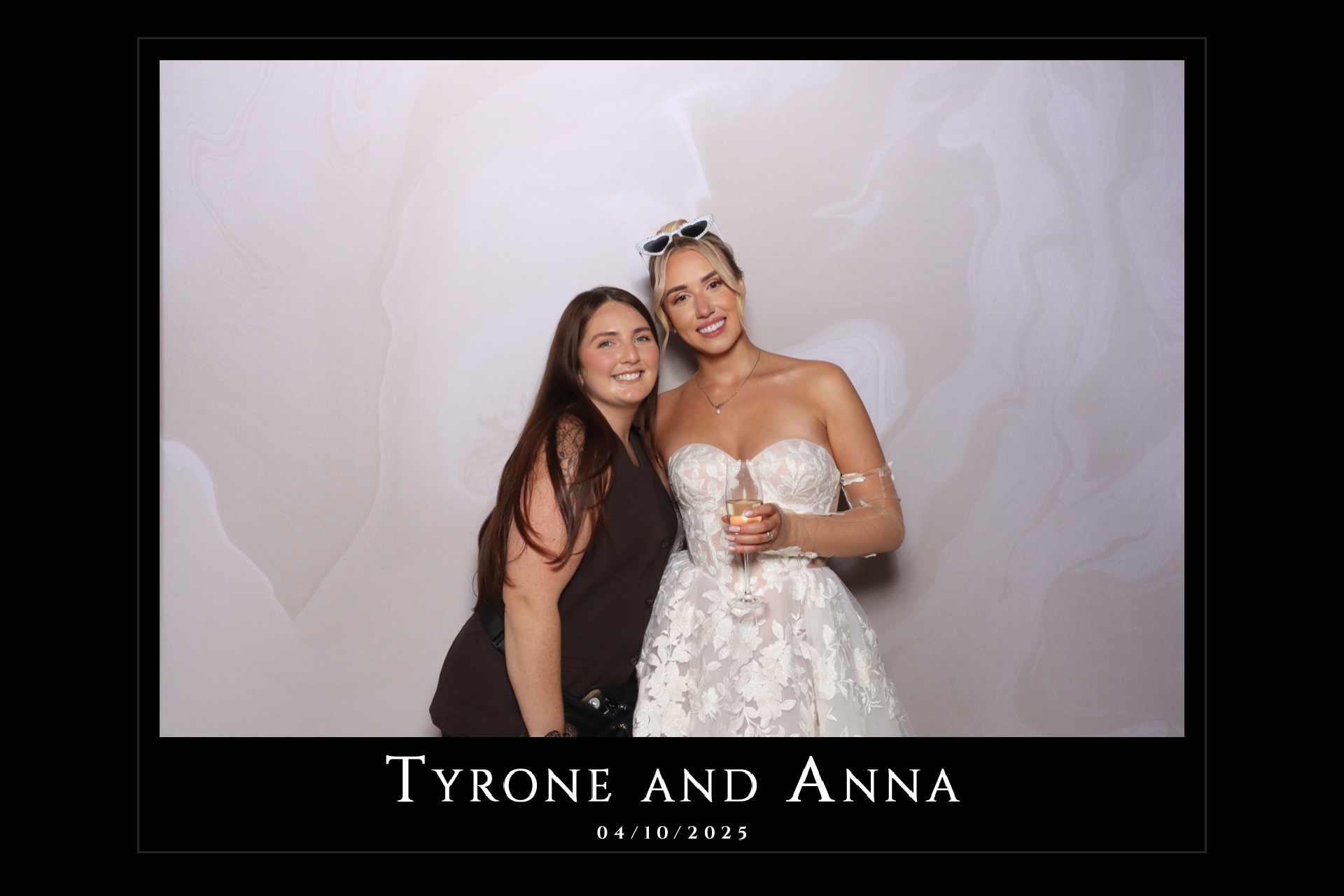 Tyrone and Anna | View more photos from the event at gallery.magicimages.uk/u/MagicImages/Tyrone-and-Anna