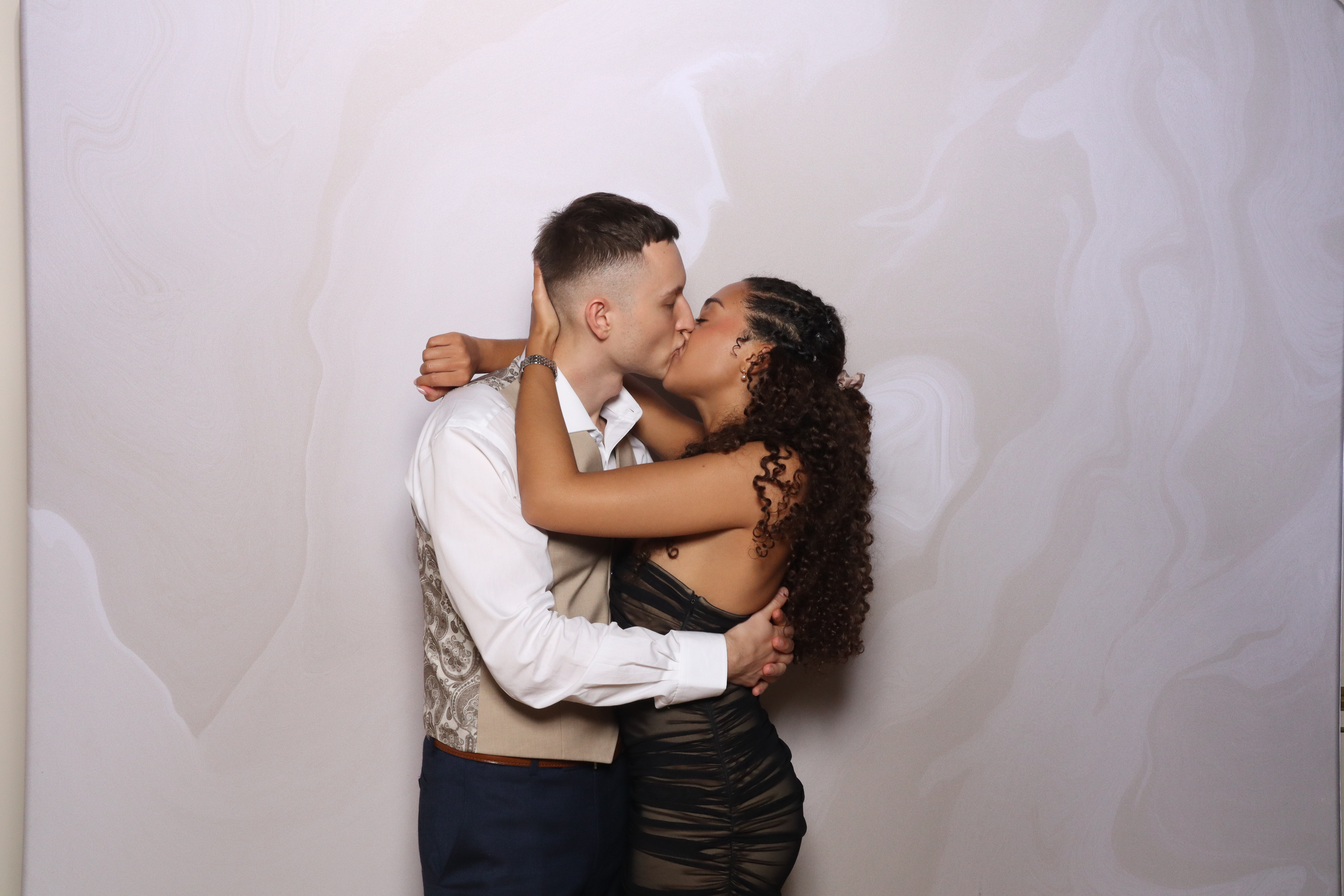 Tyrone and Anna | View more photos from the event at gallery.magicimages.uk/u/MagicImages/Tyrone-and-Anna