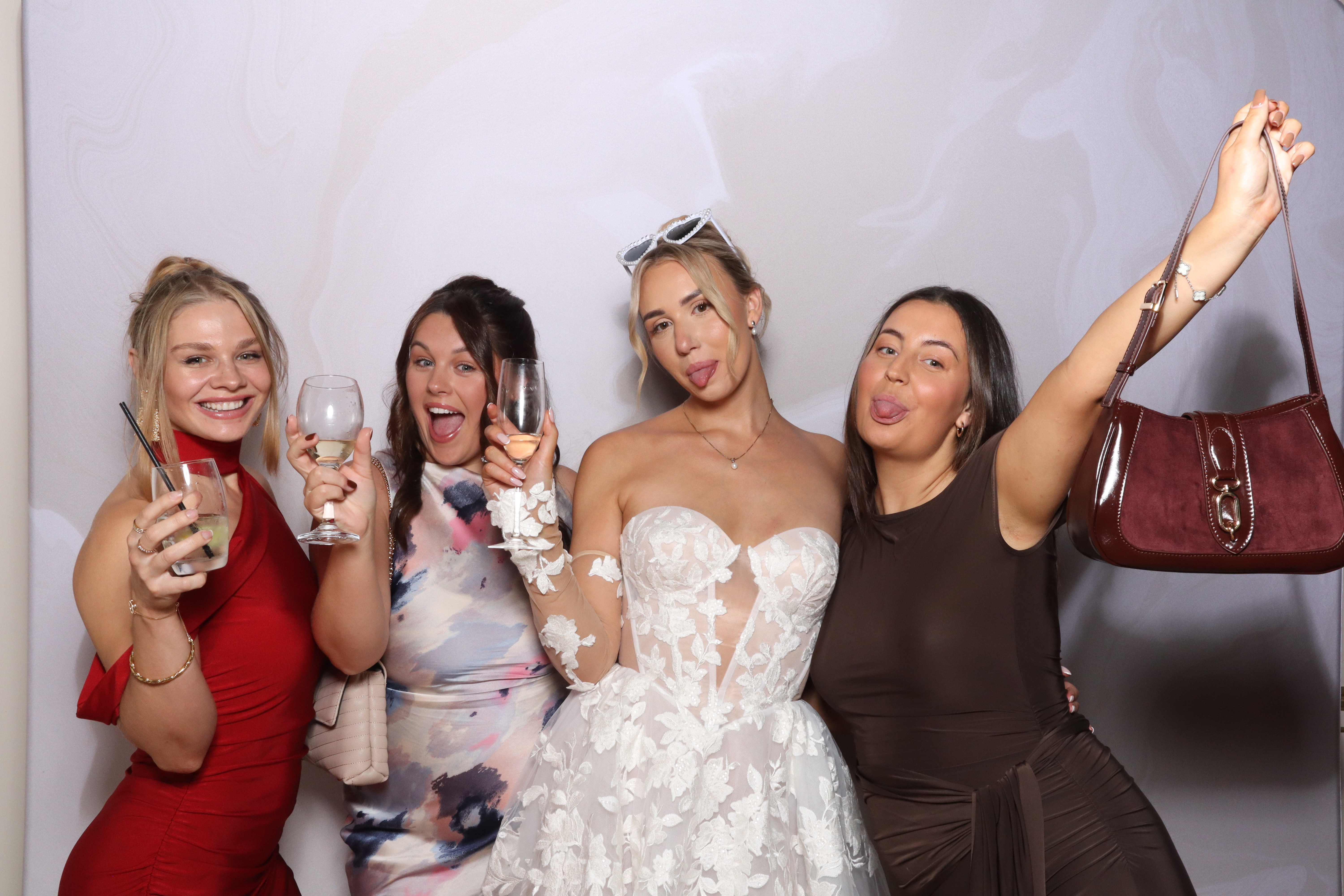 Tyrone and Anna | View more photos from the event at gallery.magicimages.uk/u/MagicImages/Tyrone-and-Anna