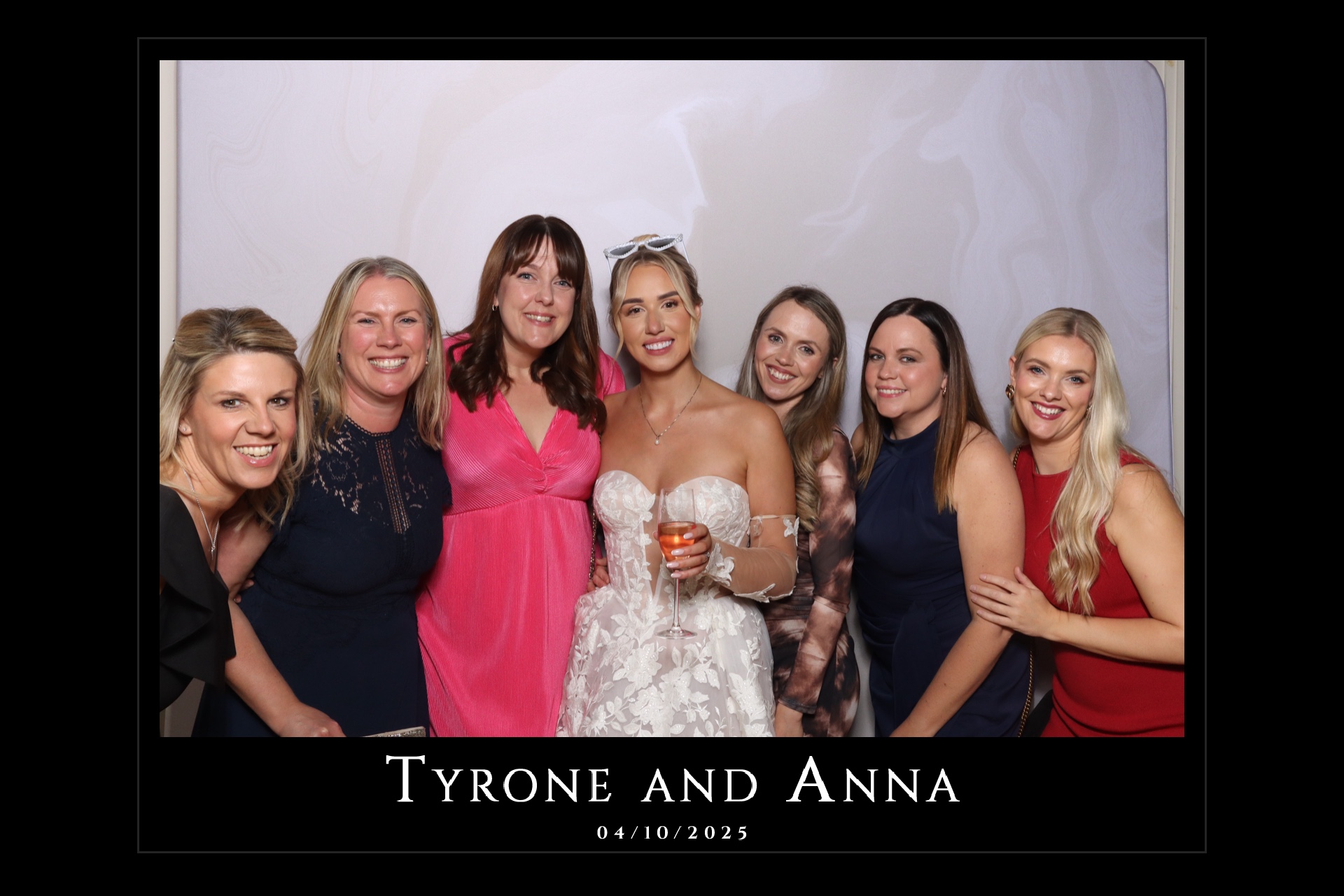 Tyrone and Anna | View more photos from the event at gallery.magicimages.uk/u/MagicImages/Tyrone-and-Anna