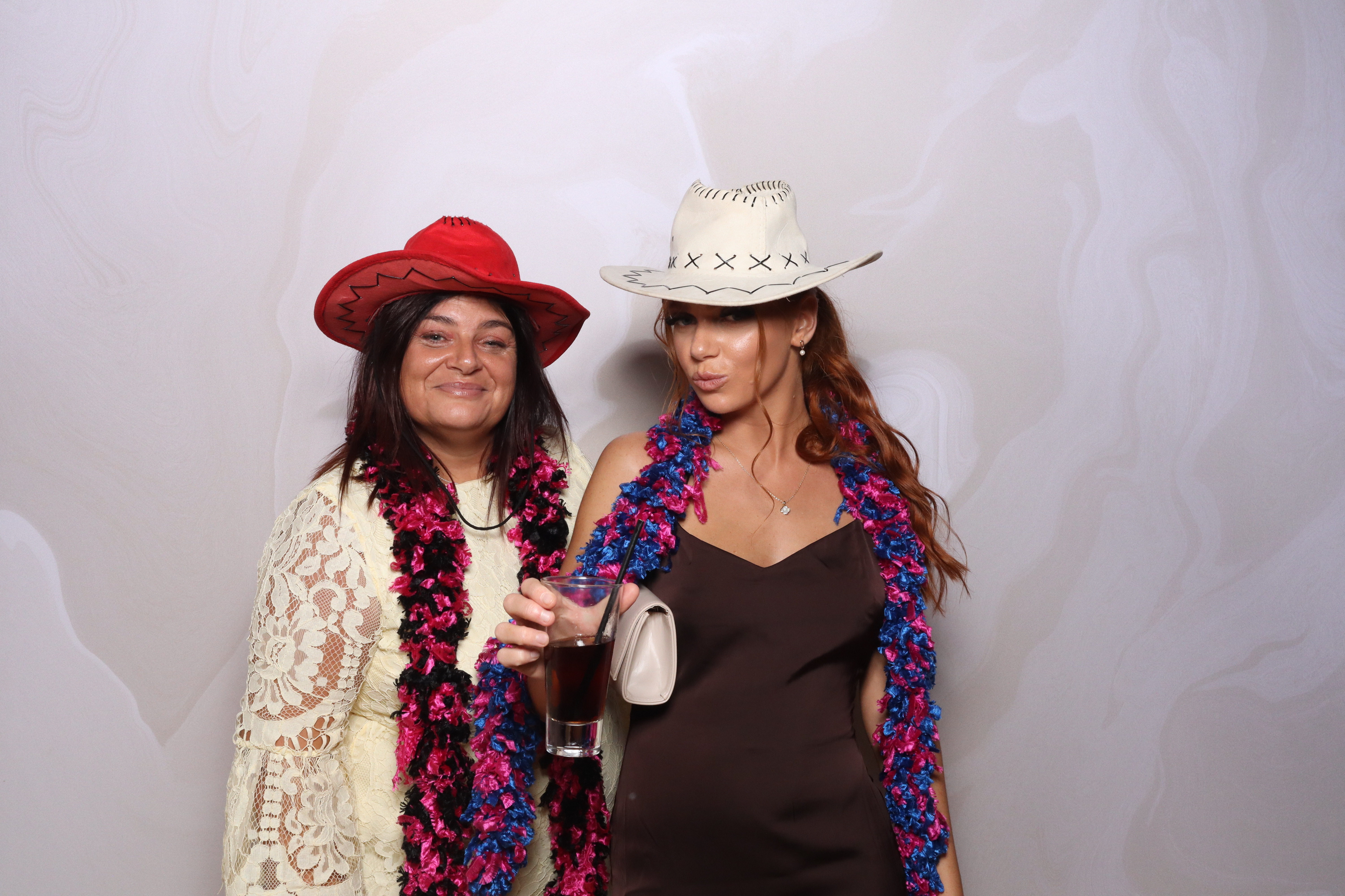 Tyrone and Anna | View more photos from the event at gallery.magicimages.uk/u/MagicImages/Tyrone-and-Anna