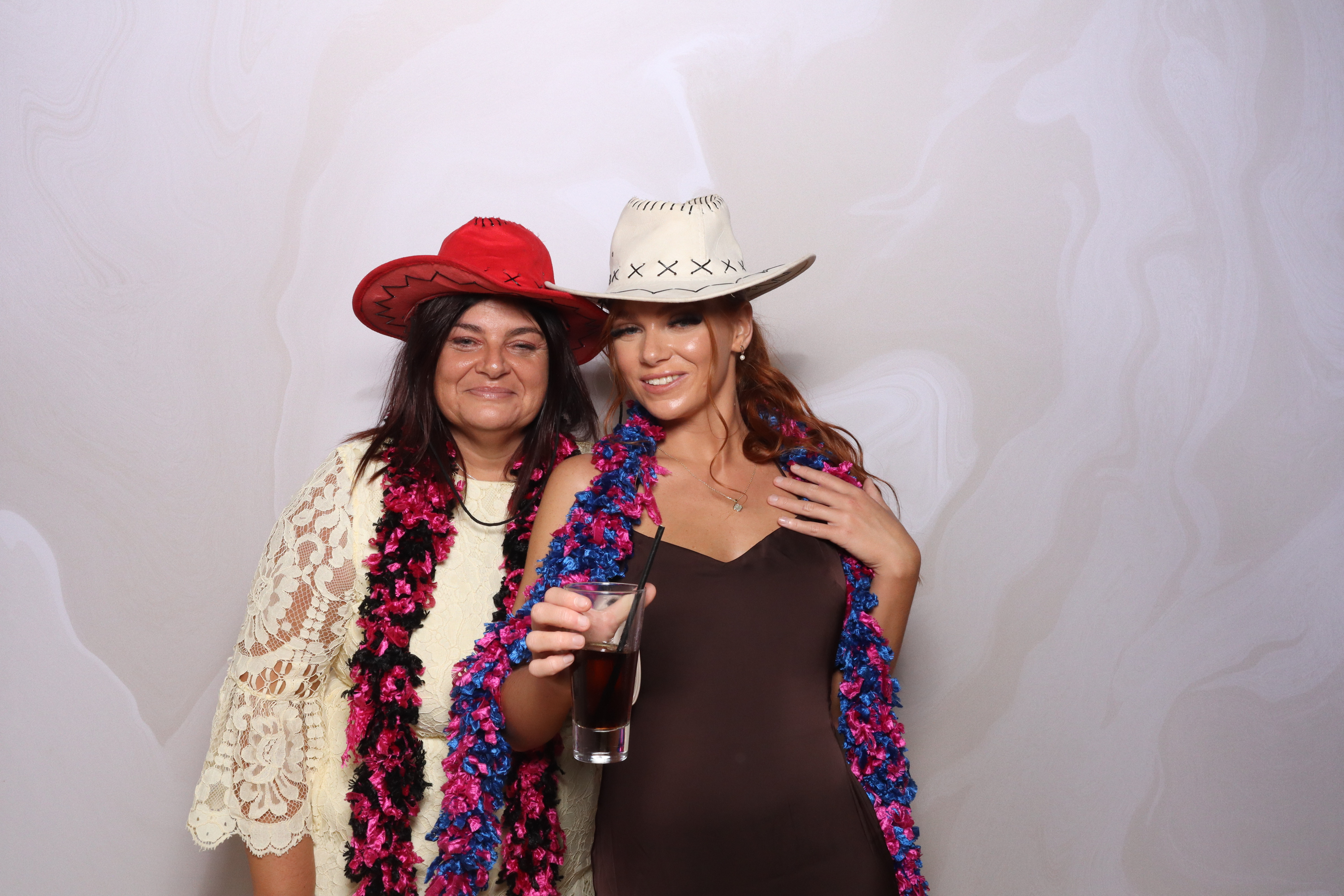 Tyrone and Anna | View more photos from the event at gallery.magicimages.uk/u/MagicImages/Tyrone-and-Anna