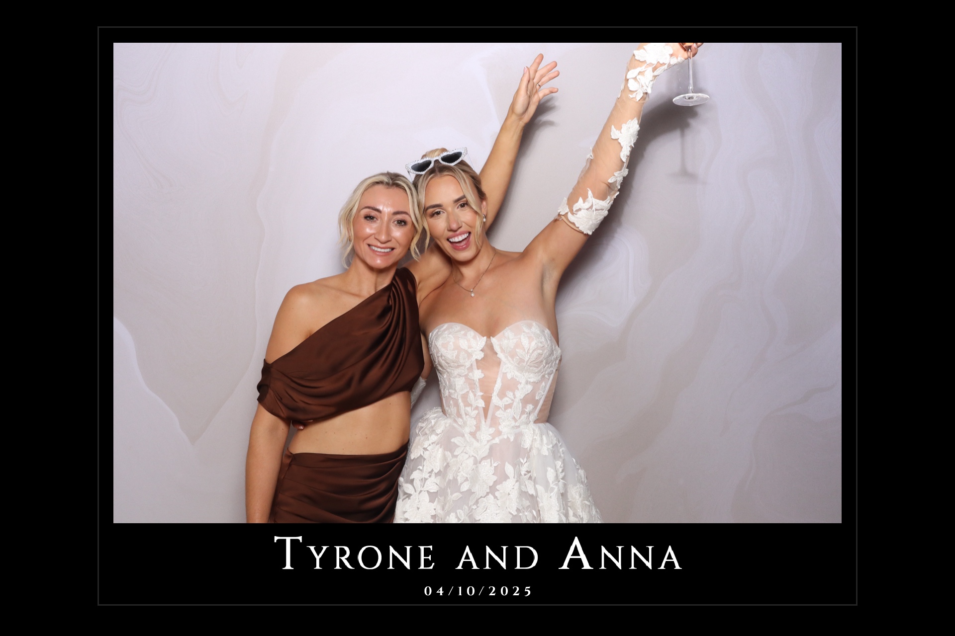 Tyrone and Anna | View more photos from the event at gallery.magicimages.uk/u/MagicImages/Tyrone-and-Anna