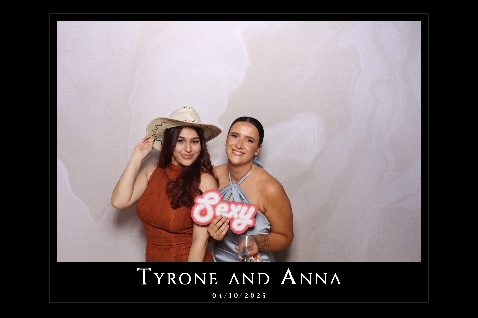 Tyrone and Anna | View more photos from the event at gallery.magicimages.uk/u/MagicImages/Tyrone-and-Anna