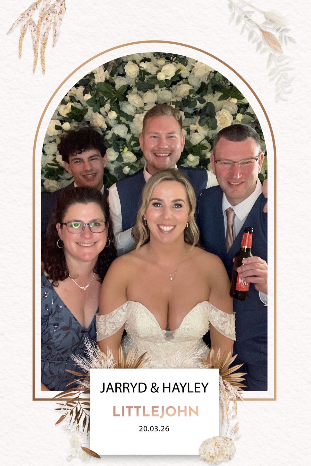 Jarryd & Hayley Photo booth images  | View more photos from the event at gallery.magicimages.uk/u/MagicImages/Jarryd-Hayley-Photo-booth-images