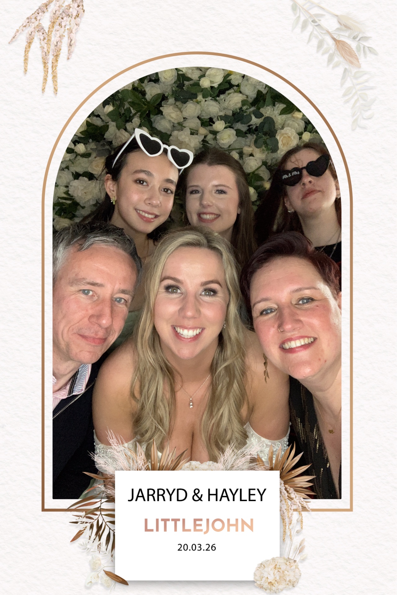 Jarryd & Hayley Photo booth images  | View more photos from the event at gallery.magicimages.uk/u/MagicImages/Jarryd-Hayley-Photo-booth-images