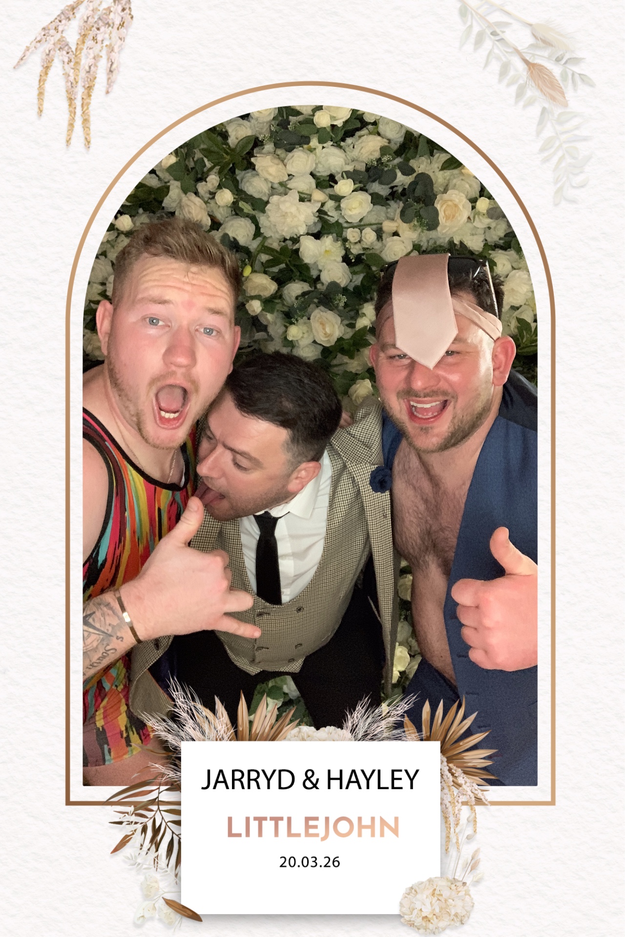 Jarryd & Hayley Photo booth images  | View more photos from the event at gallery.magicimages.uk/u/MagicImages/Jarryd-Hayley-Photo-booth-images