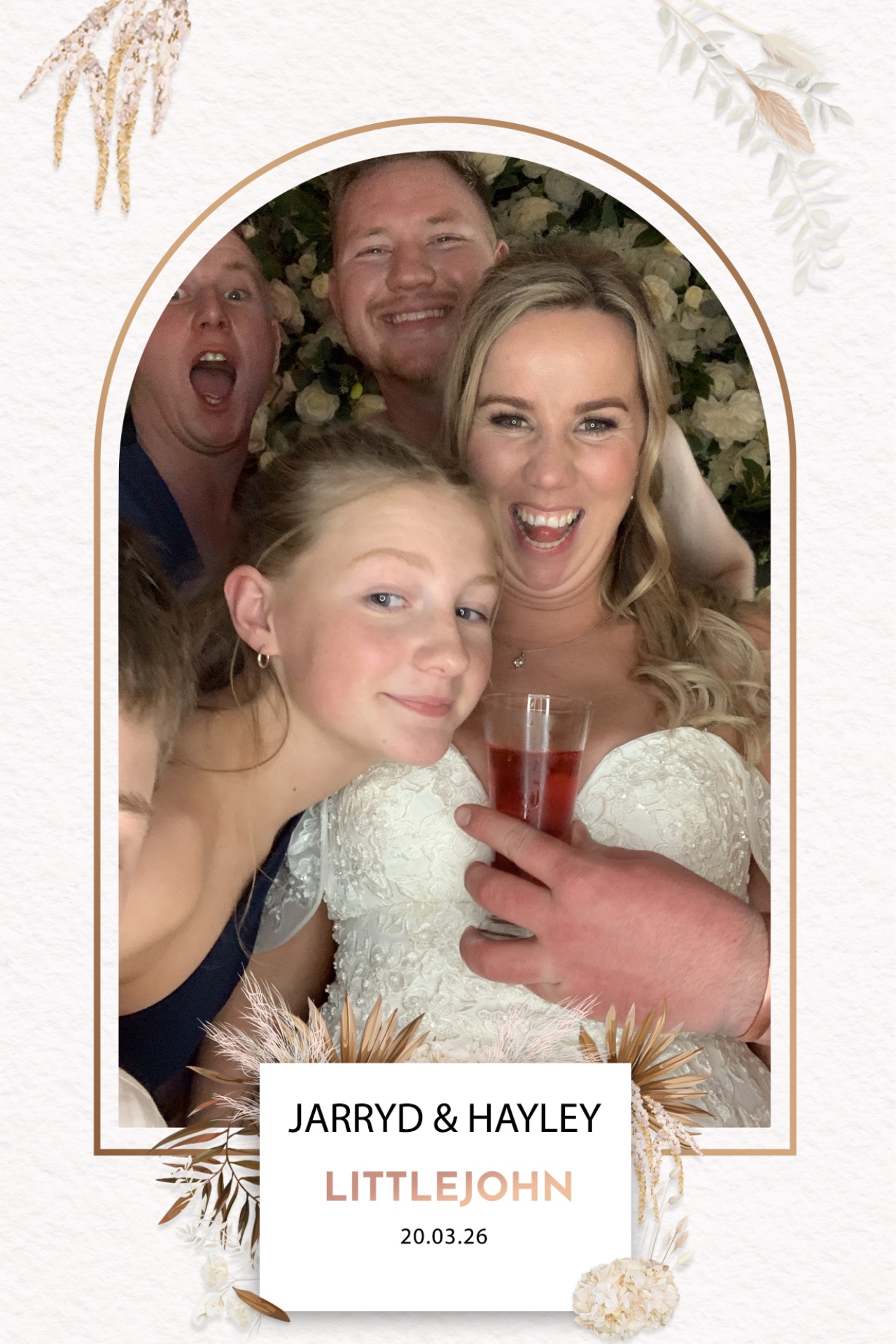 Jarryd & Hayley Photo booth images  | View more photos from the event at gallery.magicimages.uk/u/MagicImages/Jarryd-Hayley-Photo-booth-images