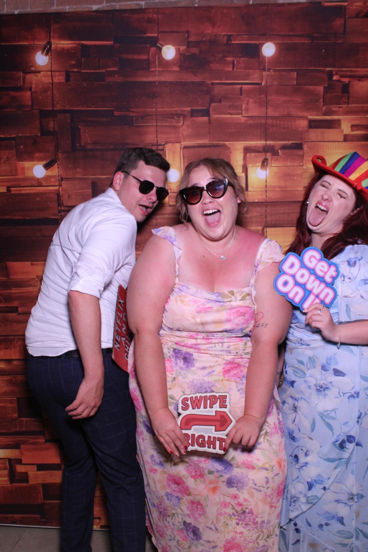 Mr & Mrs Goodyear | View more photos from the event at gallery.magicimages.uk/u/MagicImages/Mr-Mrs-Goodyear