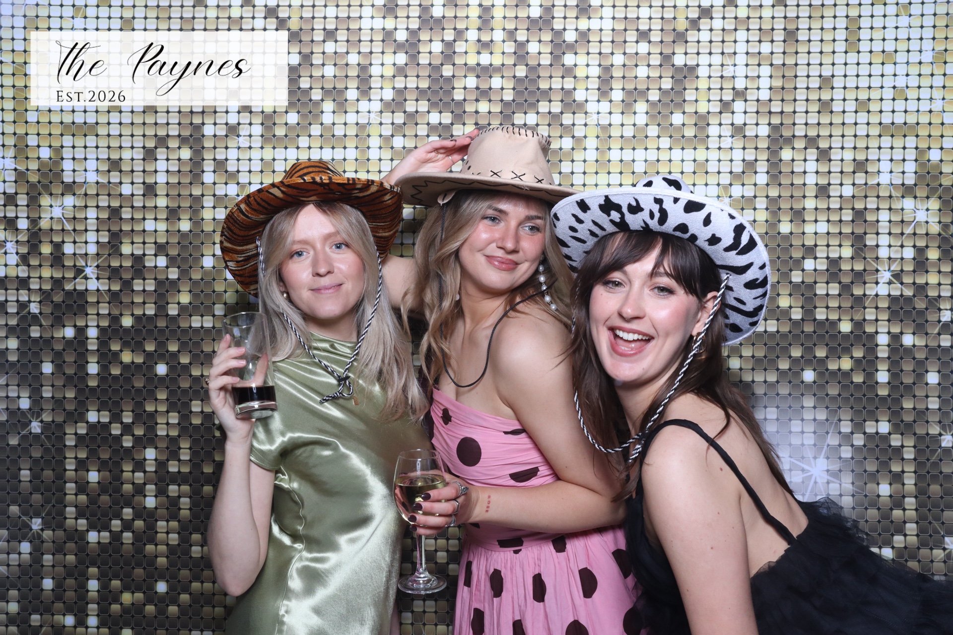 Mr & Mrs Payne  | View more photos from the event at gallery.magicimages.uk/u/MagicImages/Mr-Mrs-Payne