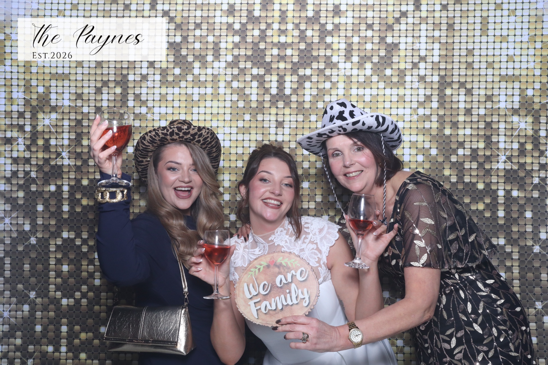 Mr & Mrs Payne  | View more photos from the event at gallery.magicimages.uk/u/MagicImages/Mr-Mrs-Payne