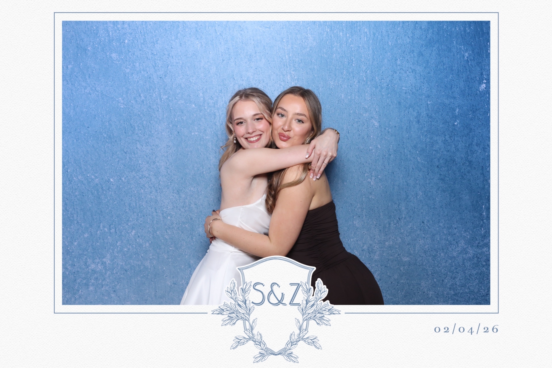 Skye & Zach  | View more photos from the event at gallery.magicimages.uk/u/MagicImages/Skye-Zach