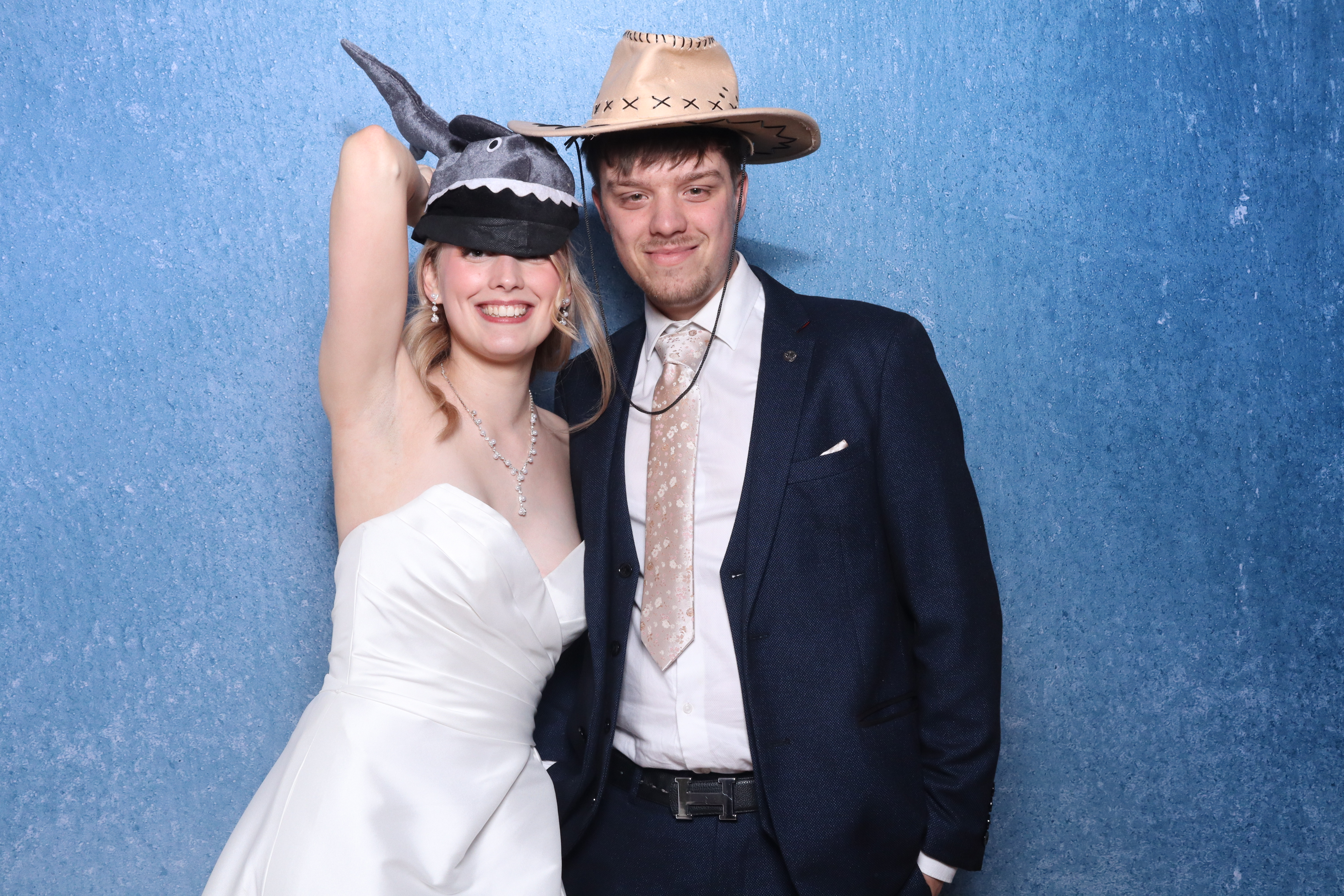Skye & Zach  | View more photos from the event at gallery.magicimages.uk/u/MagicImages/Skye-Zach
