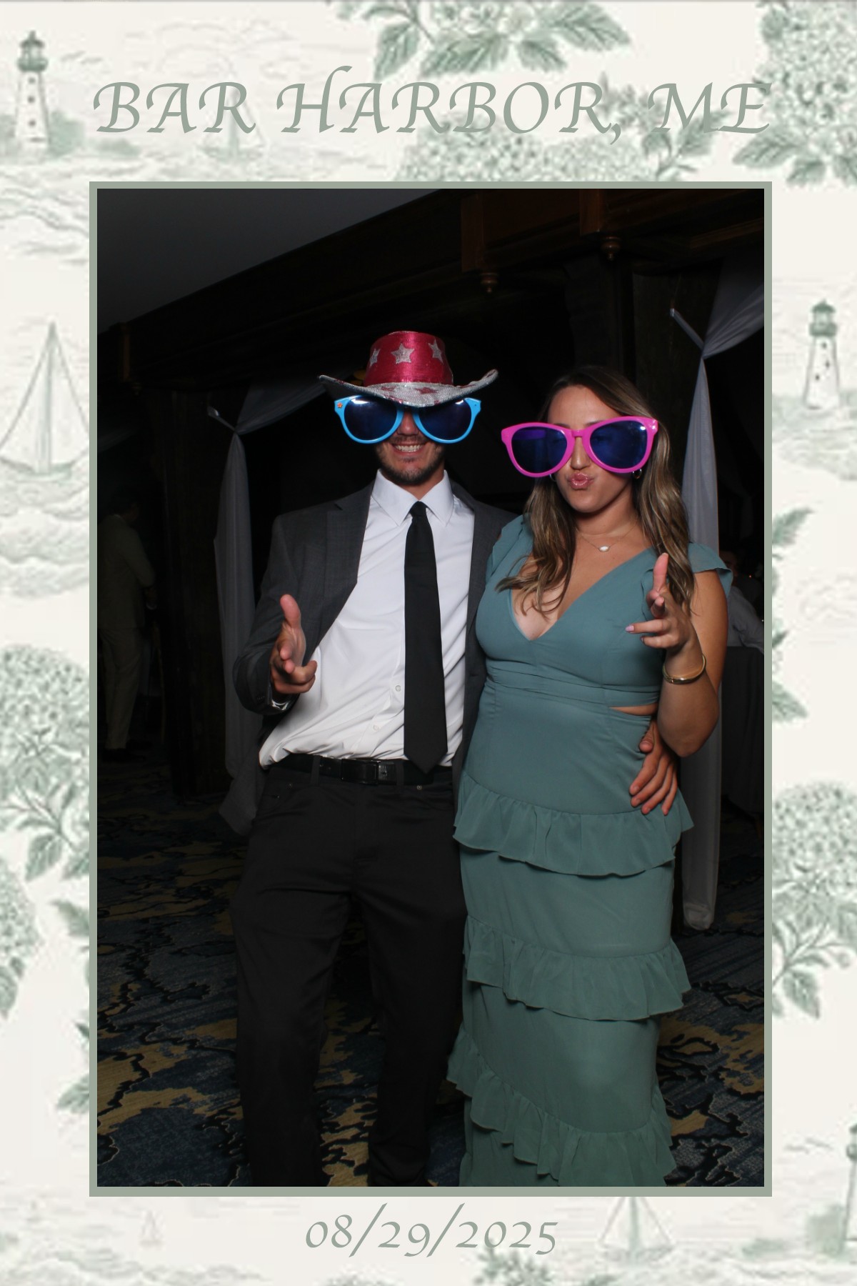 Bar Harbor Wedding | View more photos from the event at gallery.mainemagicmirror.com/u/MaineMagicMirror/Bar-Harbor-Wedding