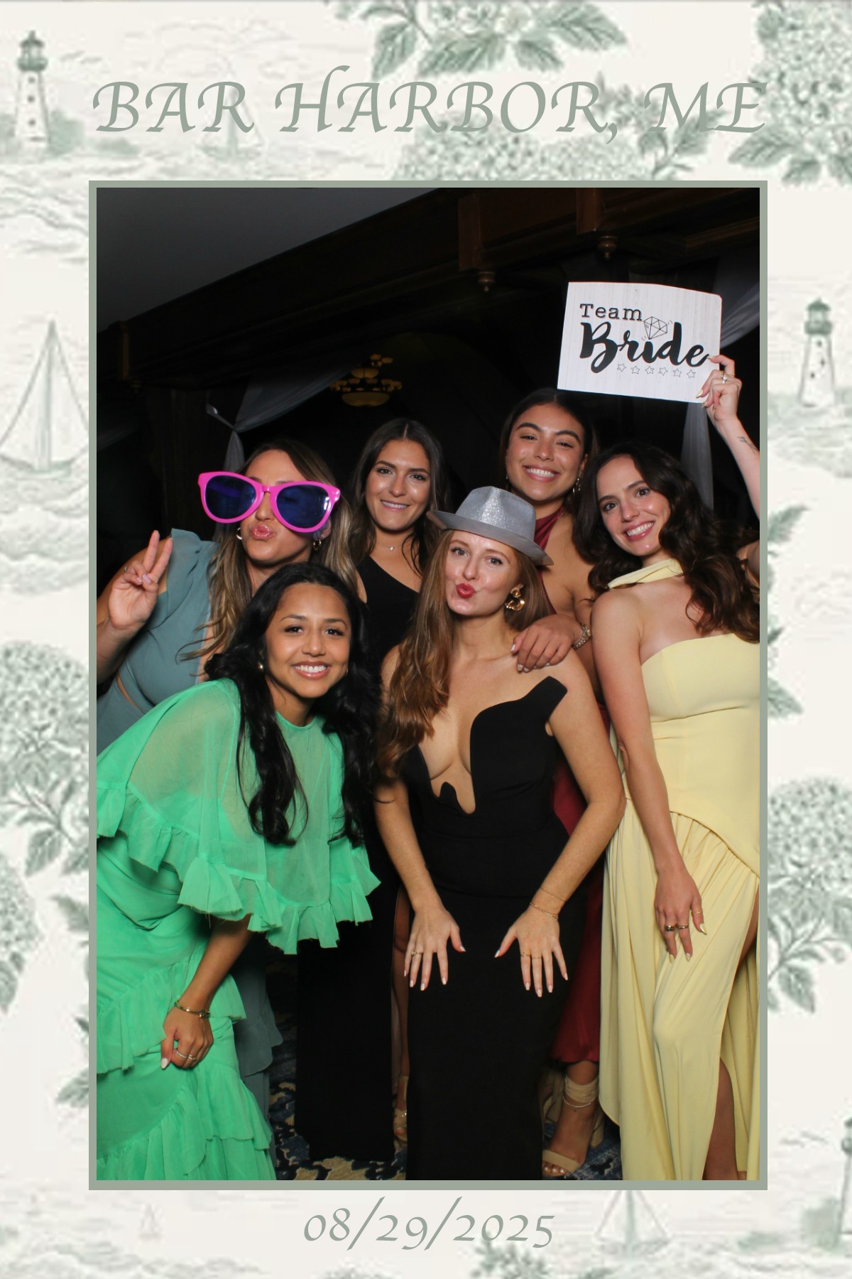 Bar Harbor Wedding | View more photos from the event at gallery.mainemagicmirror.com/u/MaineMagicMirror/Bar-Harbor-Wedding