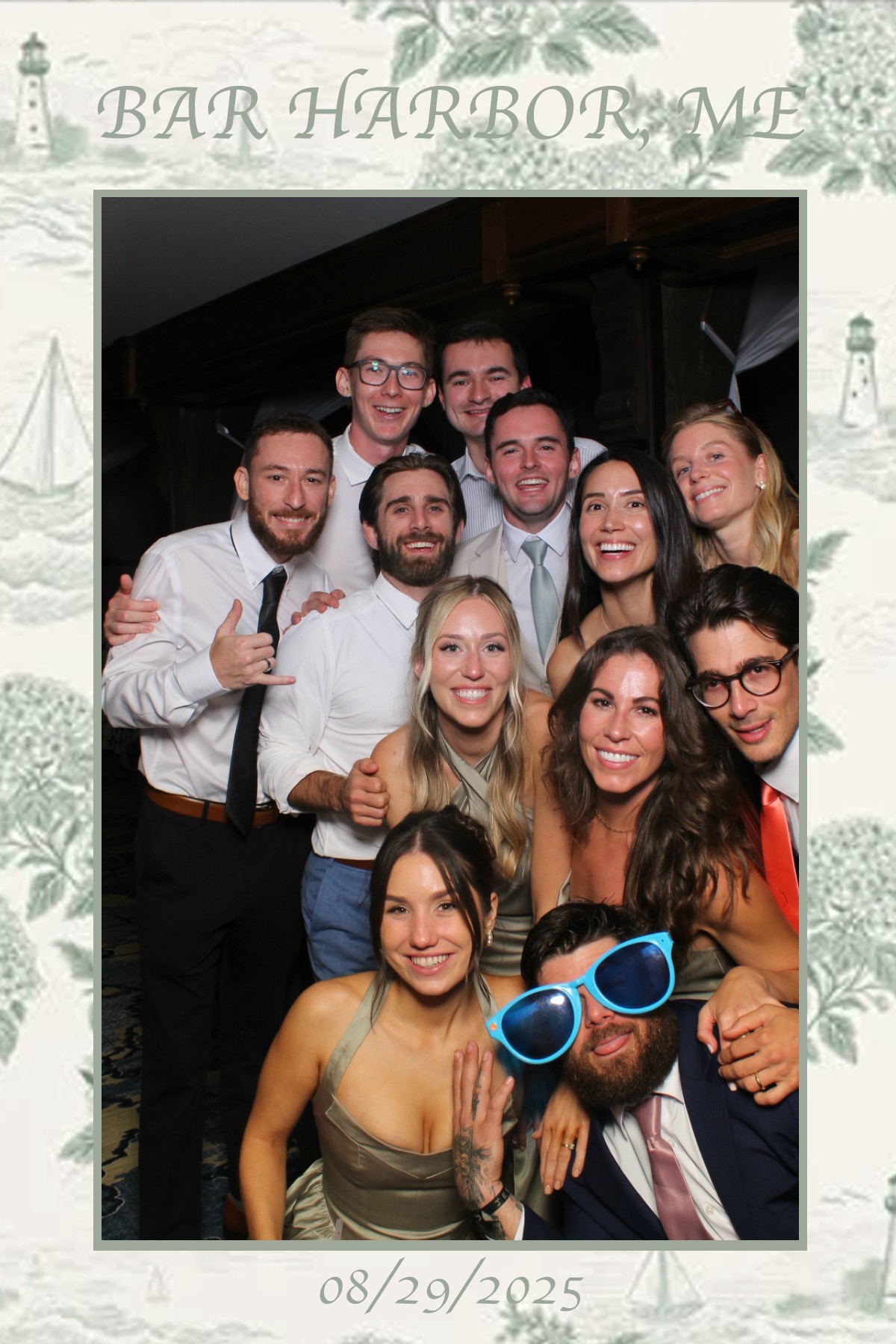 Bar Harbor Wedding | View more photos from the event at gallery.mainemagicmirror.com/u/MaineMagicMirror/Bar-Harbor-Wedding