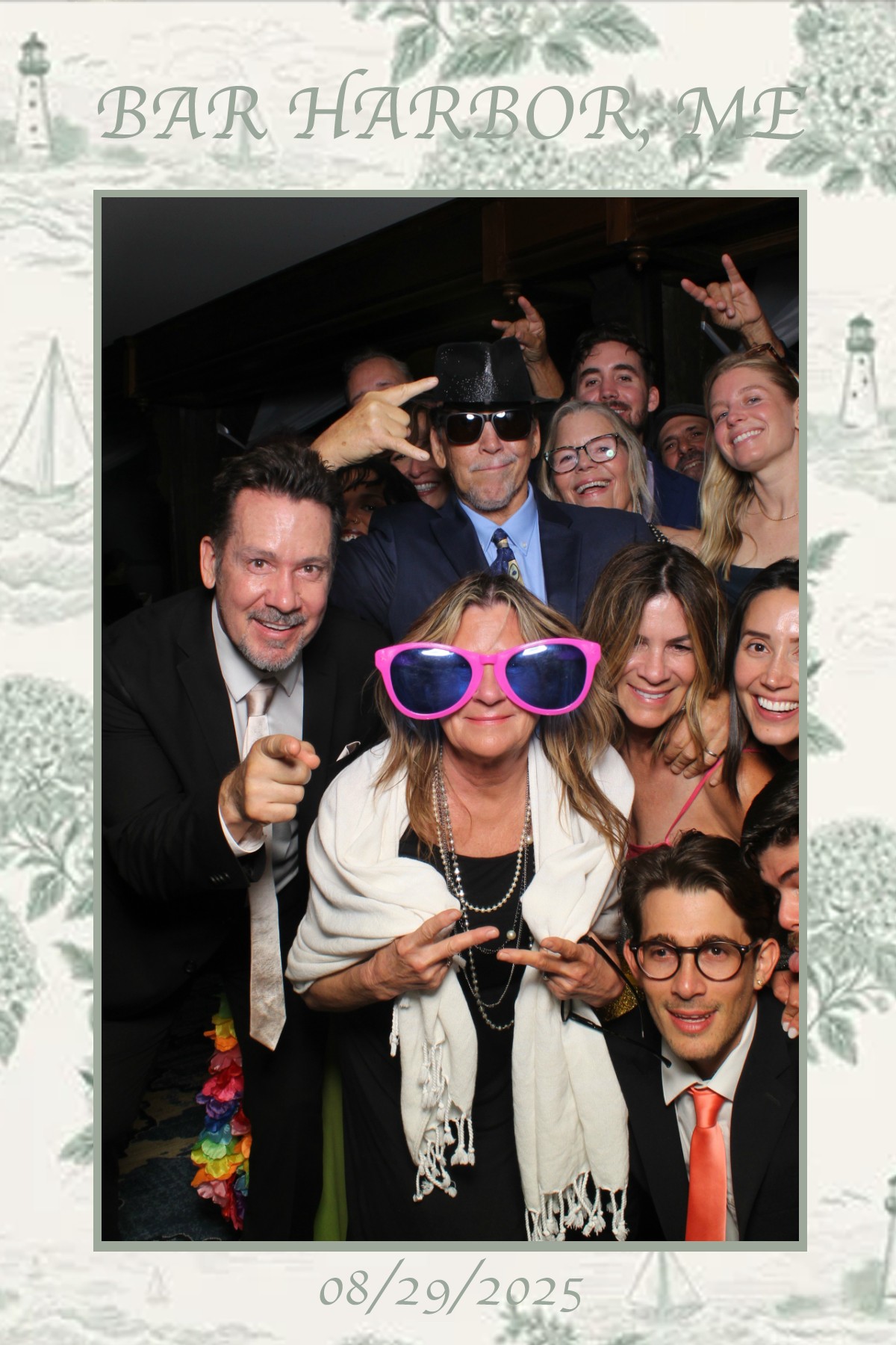 Bar Harbor Wedding | View more photos from the event at gallery.mainemagicmirror.com/u/MaineMagicMirror/Bar-Harbor-Wedding