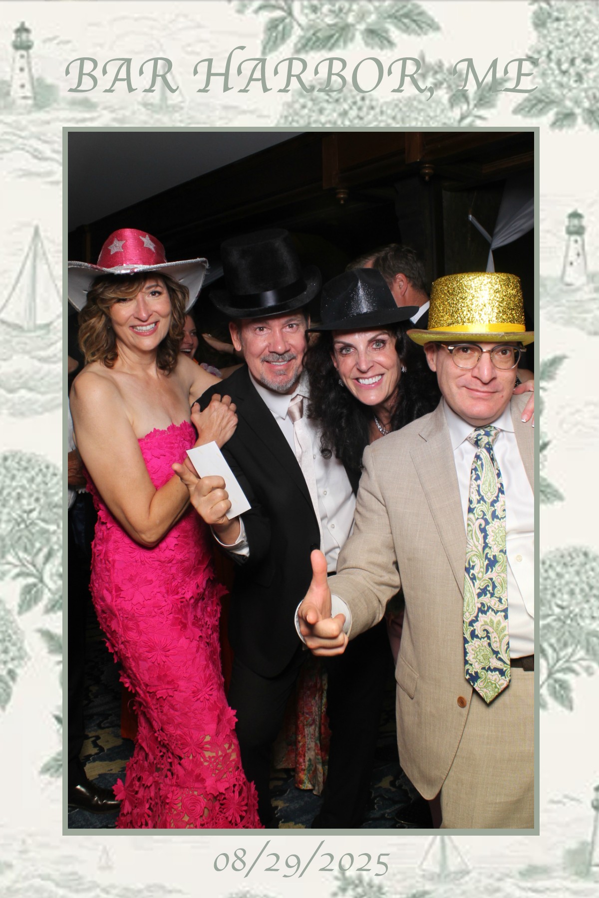 Bar Harbor Wedding | View more photos from the event at gallery.mainemagicmirror.com/u/MaineMagicMirror/Bar-Harbor-Wedding